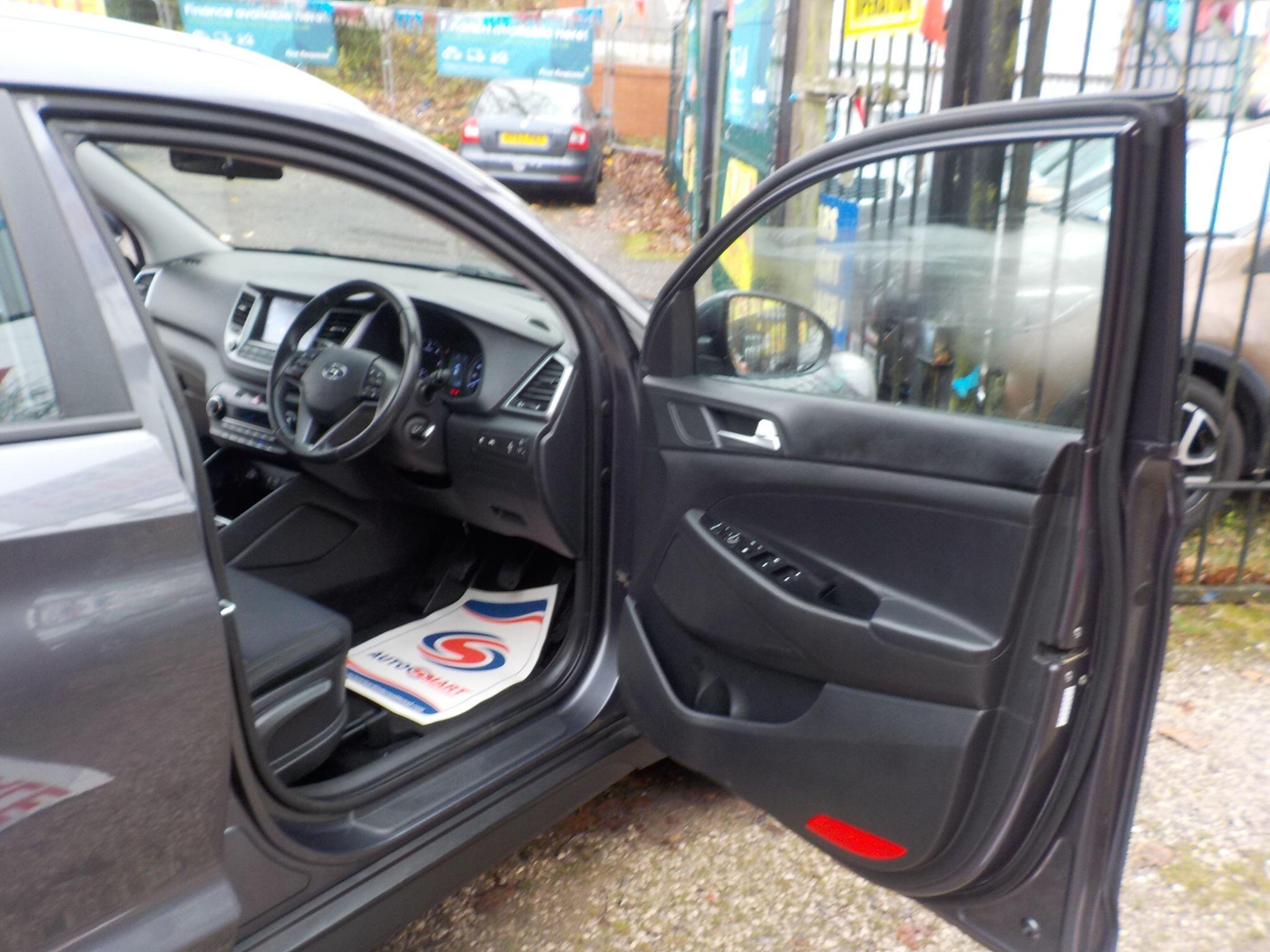 Hyundai TUCSON 1.7 CRDi Blue Drive SE Nav Euro 6 (s/s) 5dr