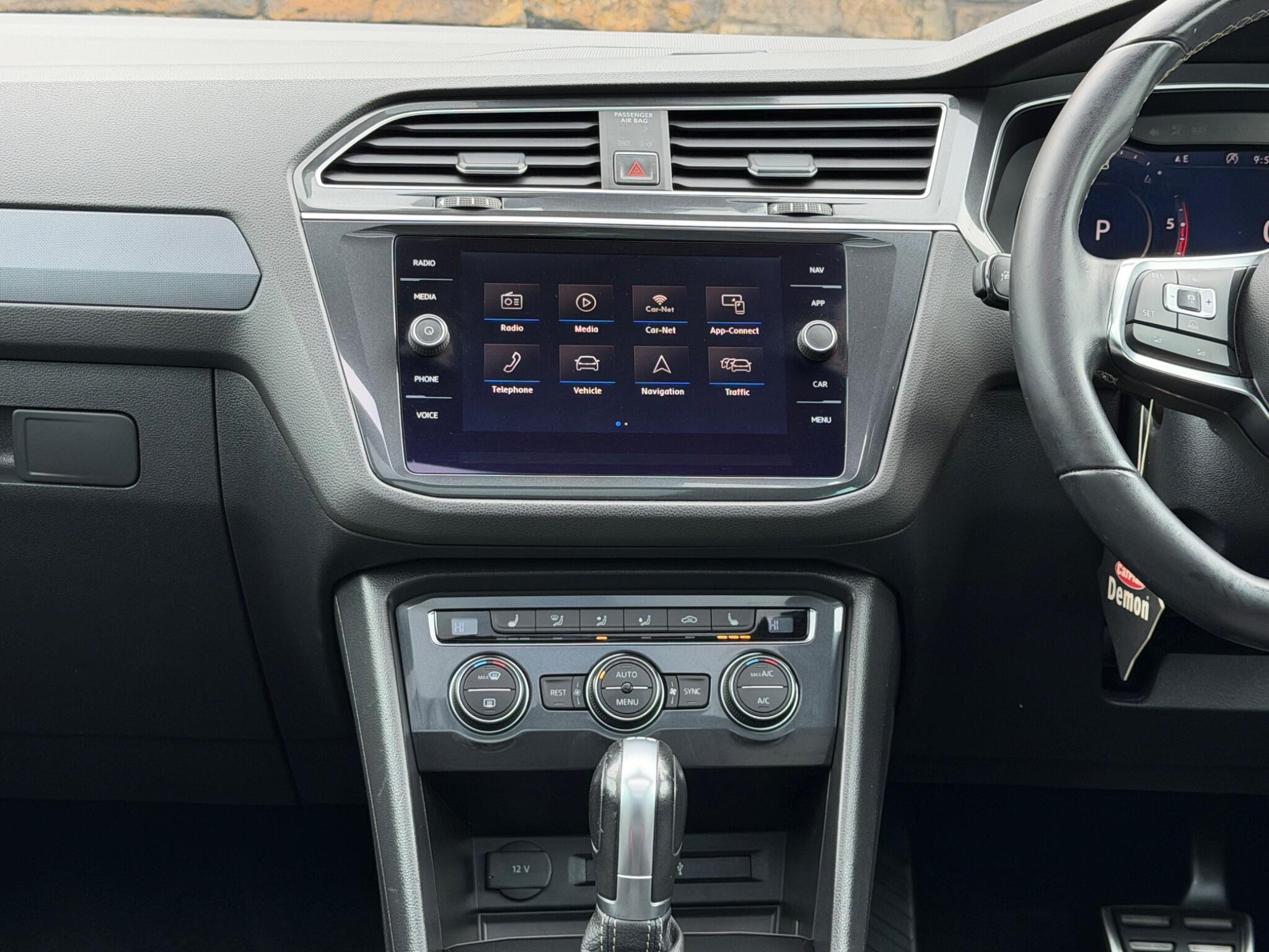 Volkswagen Tiguan view 31