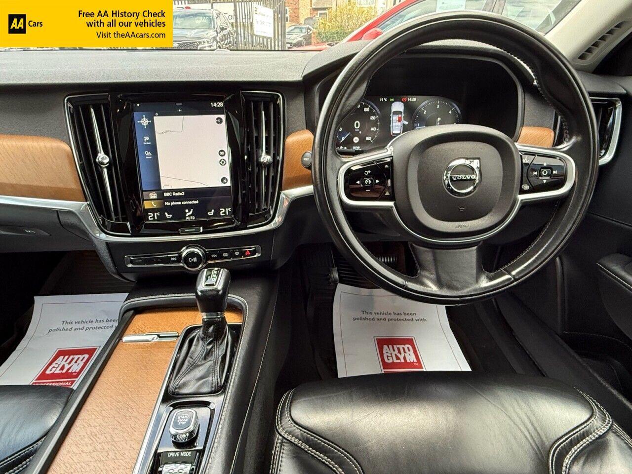 Volvo V90 view 6