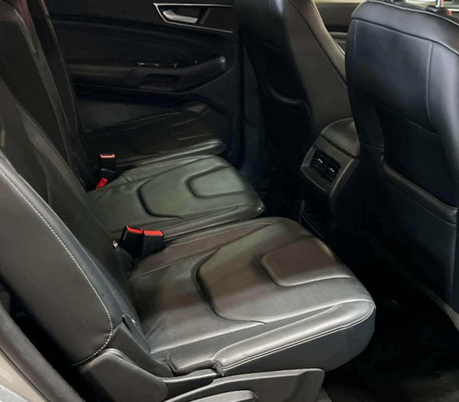Ford S-Max view 5