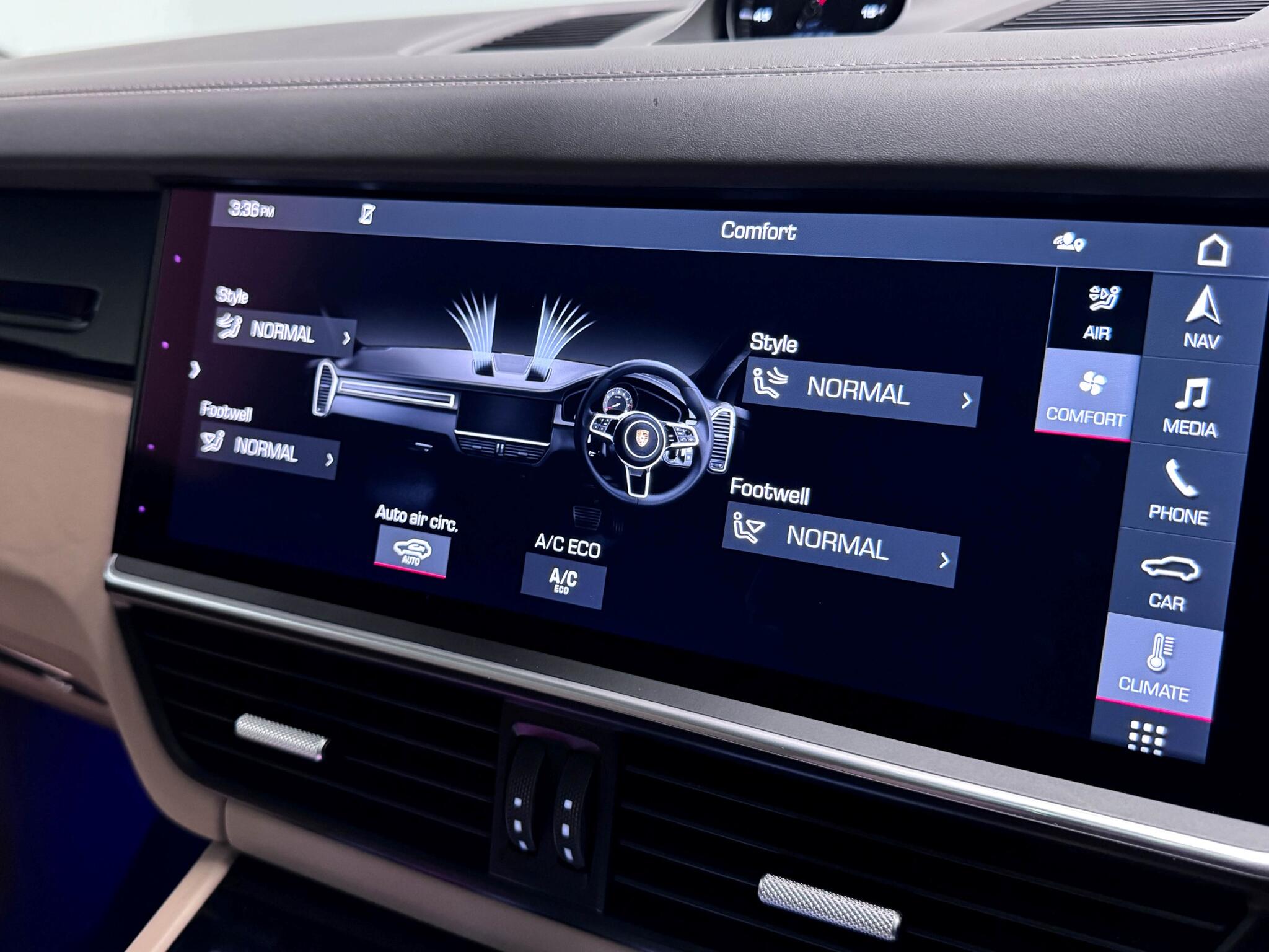 Porsche Cayenne view 65