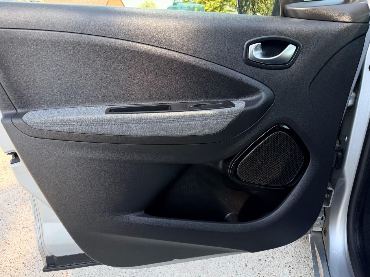 Renault Zoe view 21