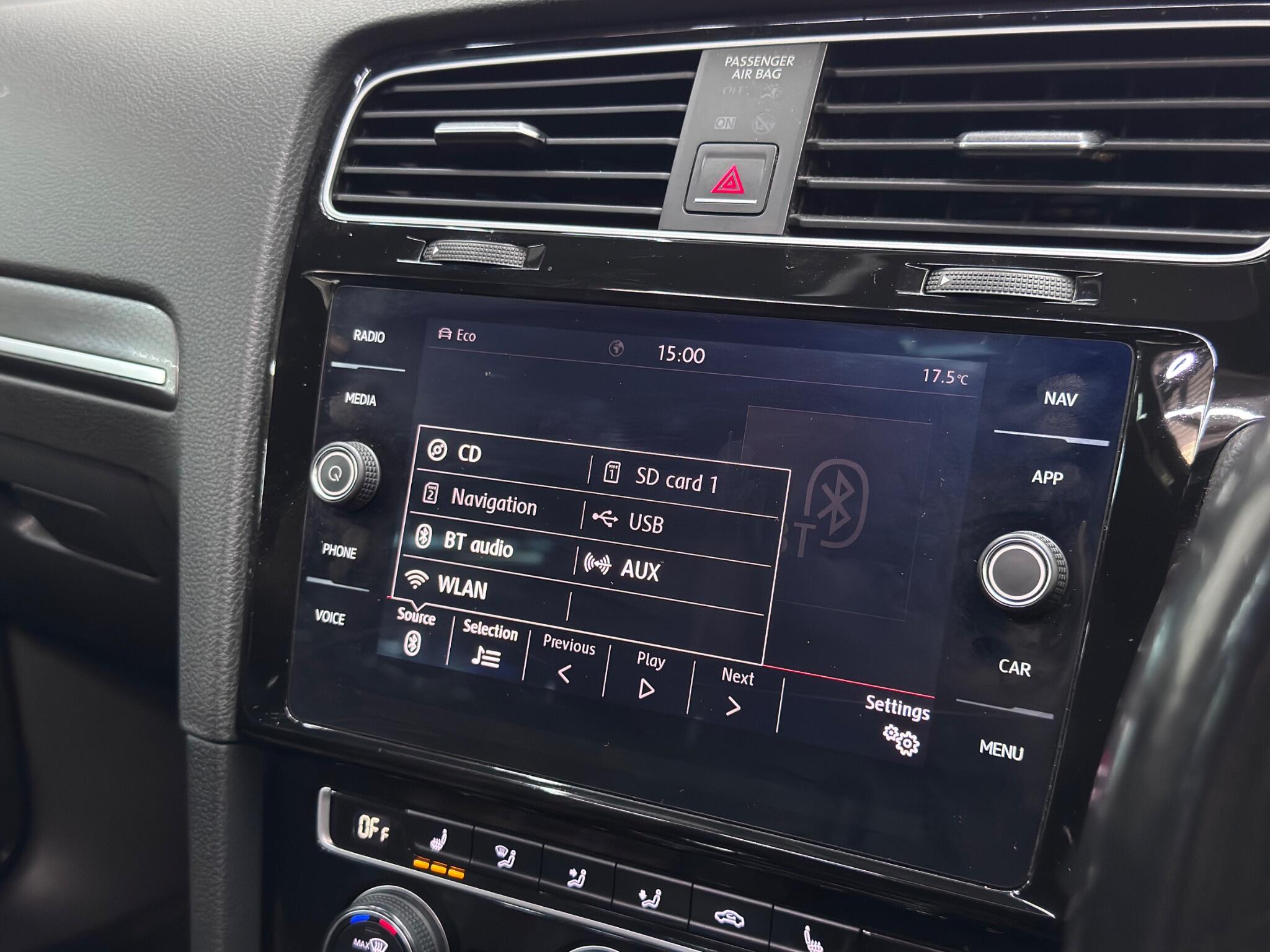 Volkswagen Golf view 27