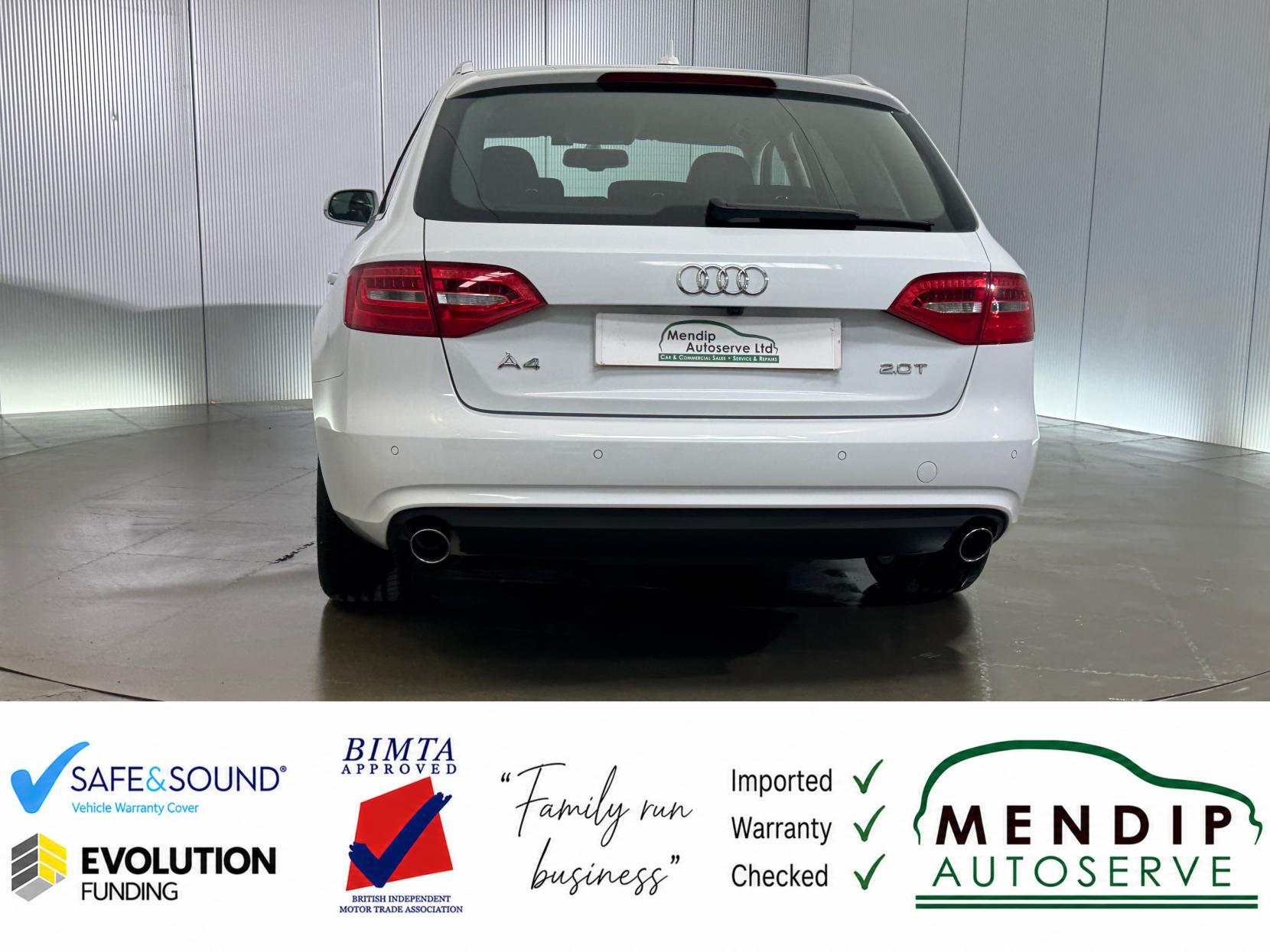 Audi A4 Avant view 18
