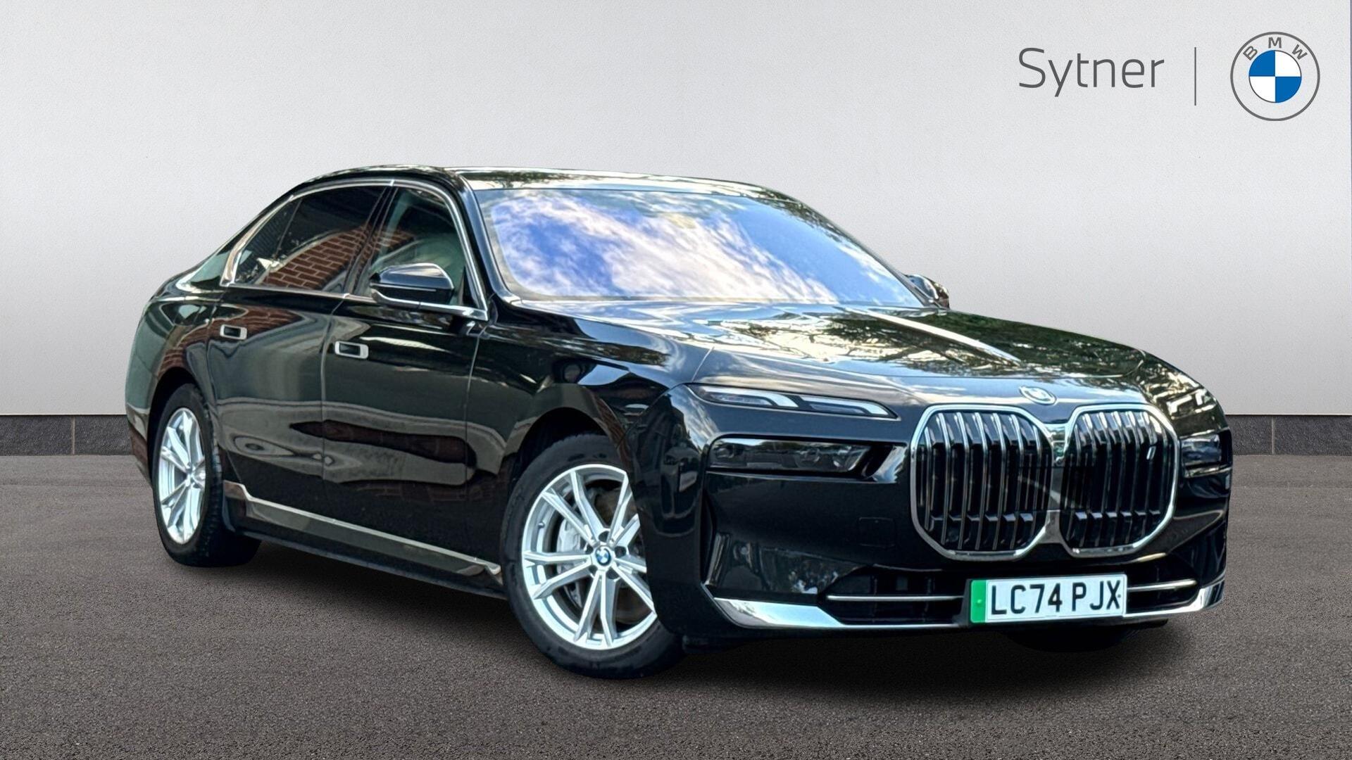 BMW i7