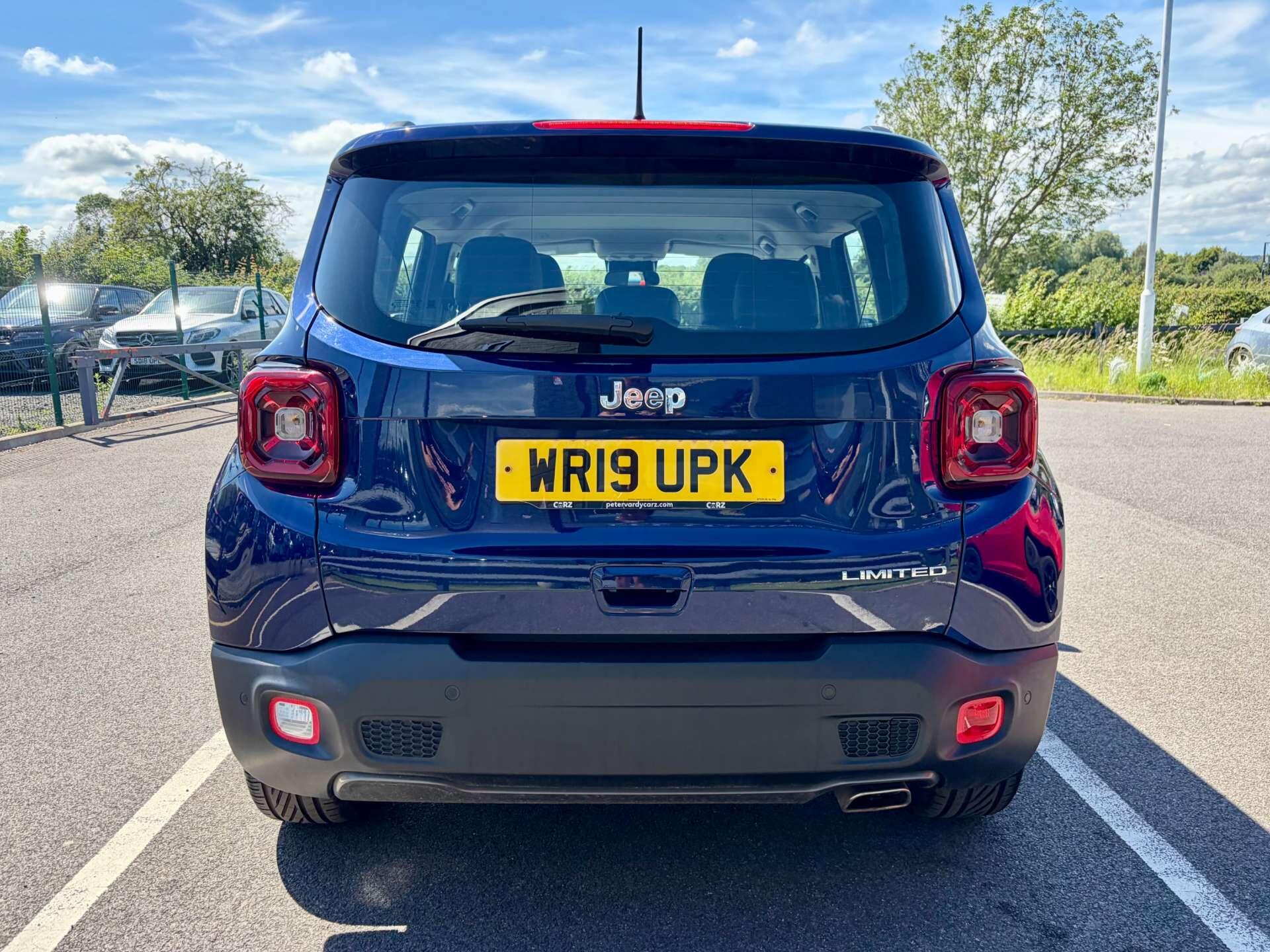 Jeep Renegade view 7