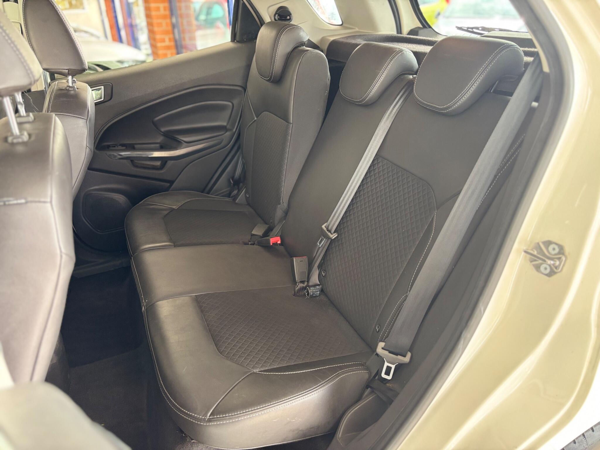 Ford Ecosport view 13