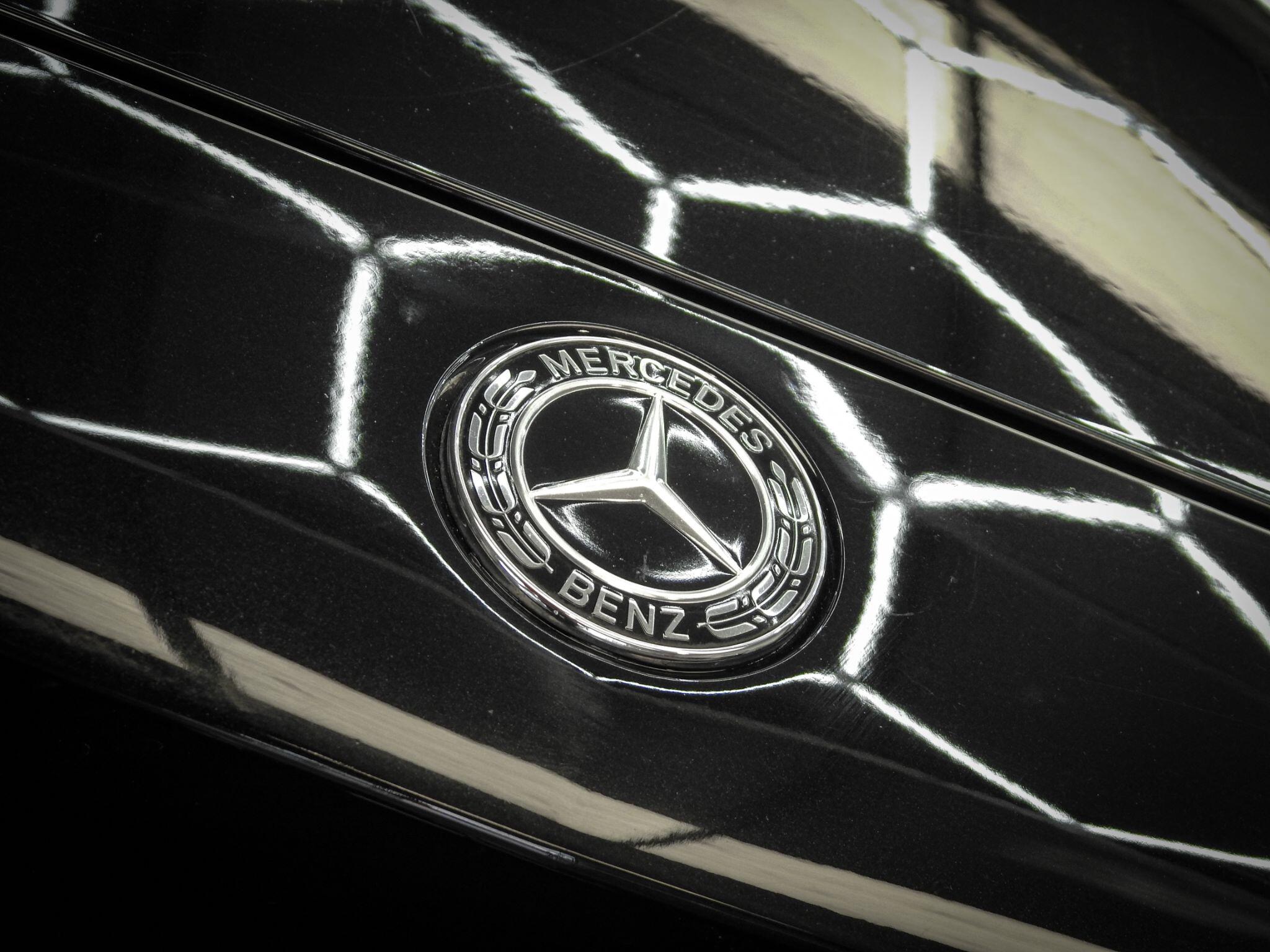 Mercedes-Benz E-Class view 11