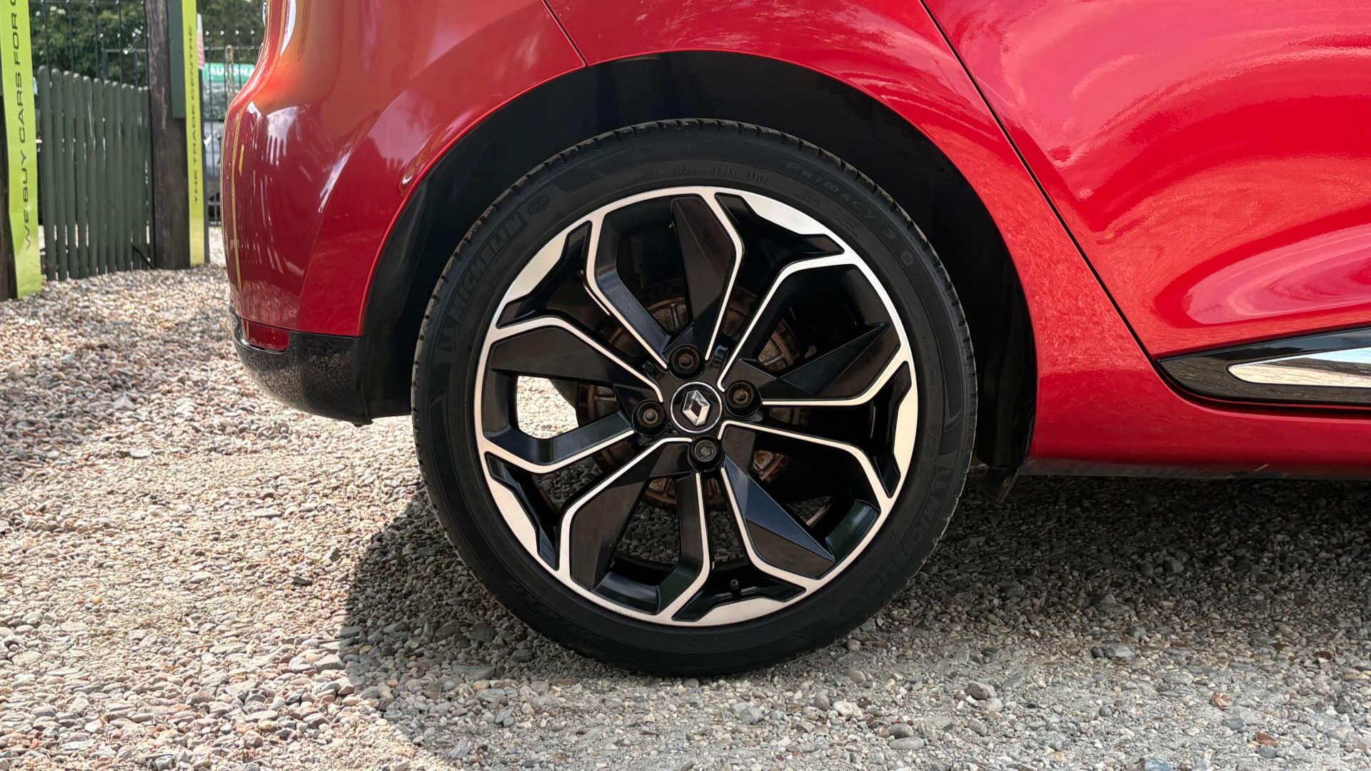 Renault Clio view 33