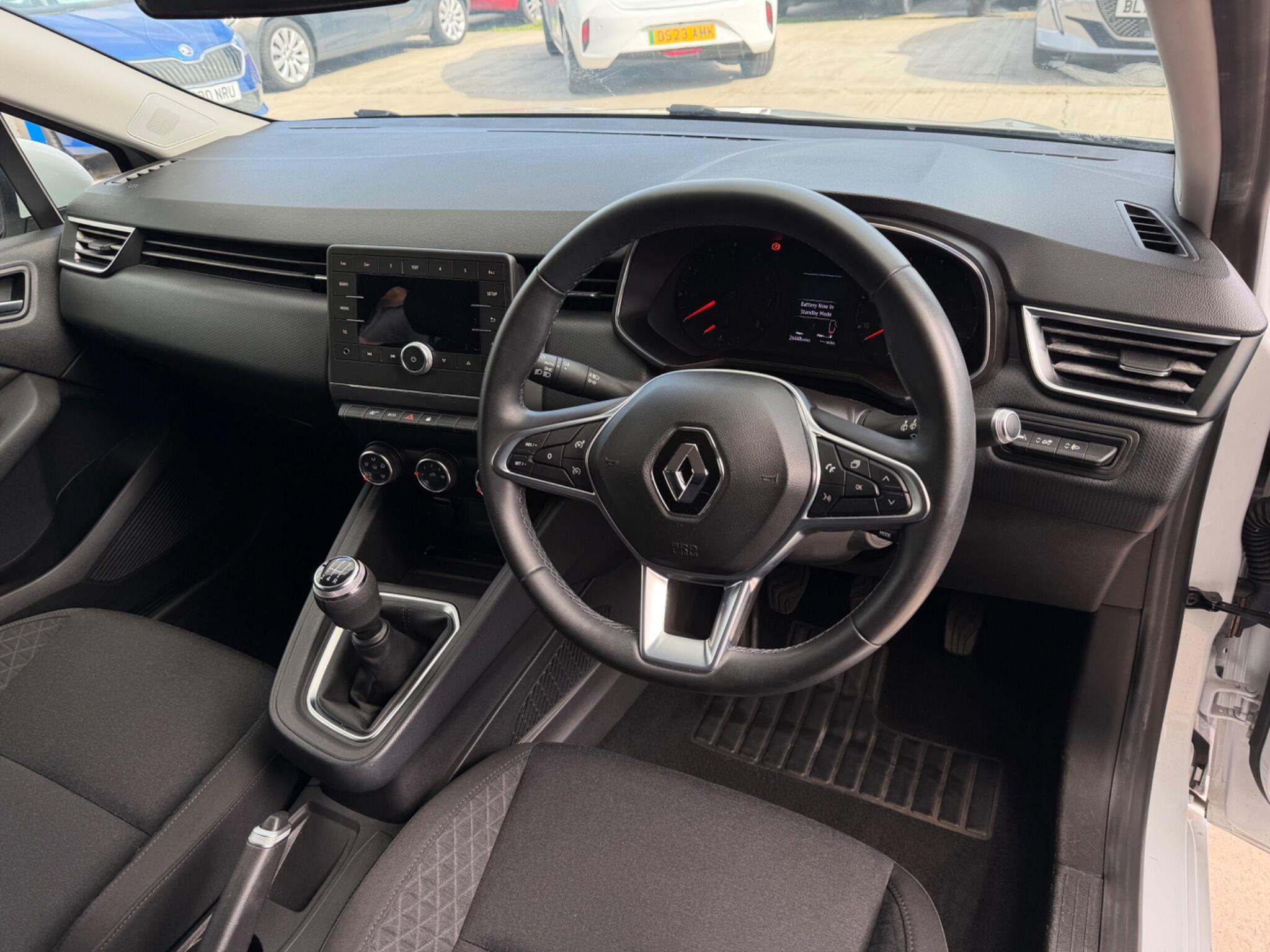 Renault Clio view 17