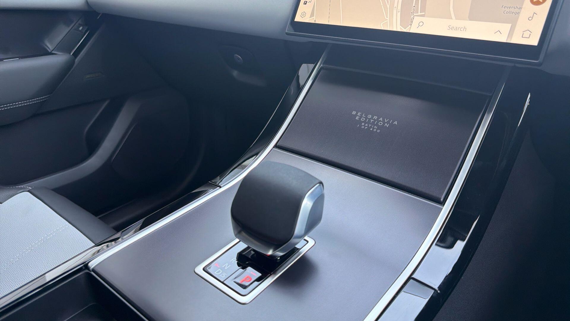Land Rover Range Rover Velar view 10