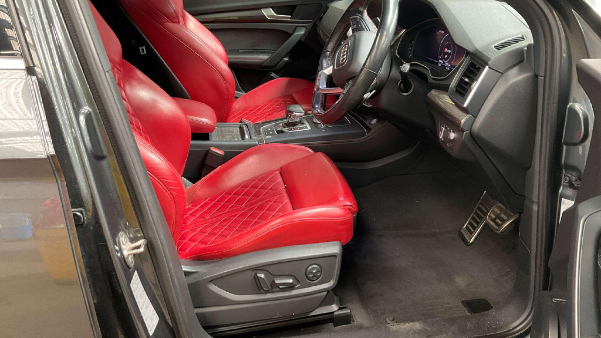 Audi SQ5 view 12