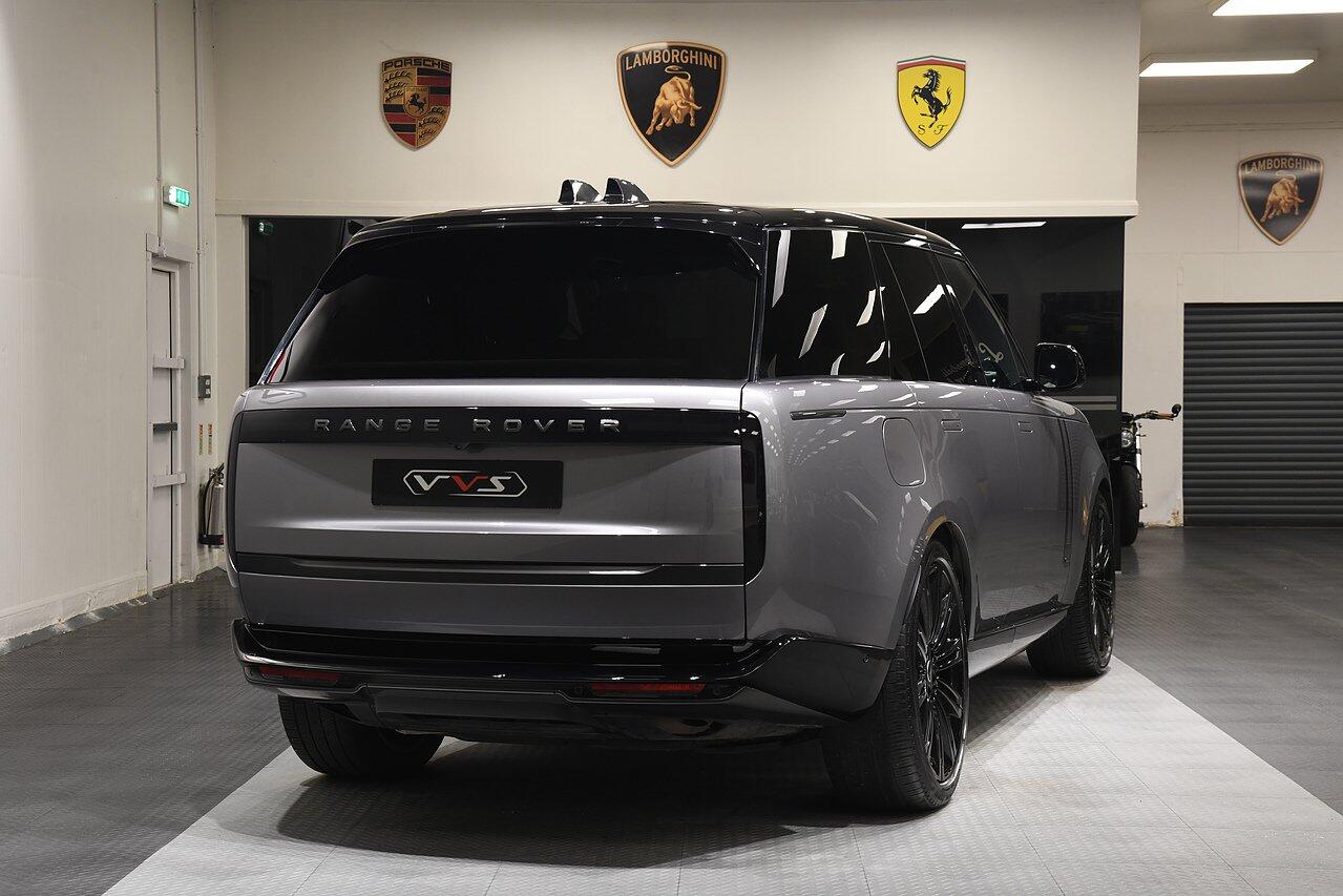 Land Rover Range Rover view 3