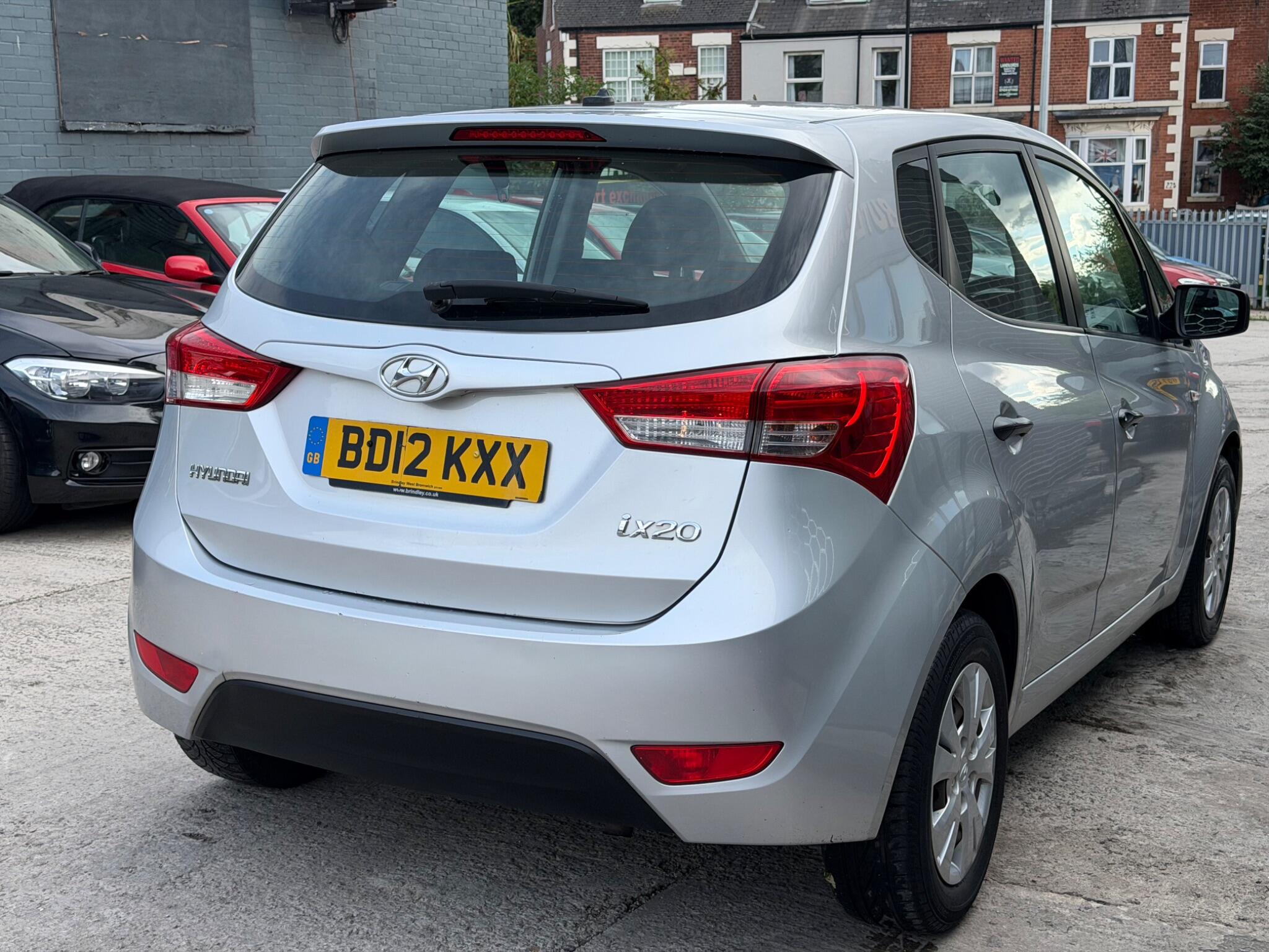 Hyundai Ix20 view 4