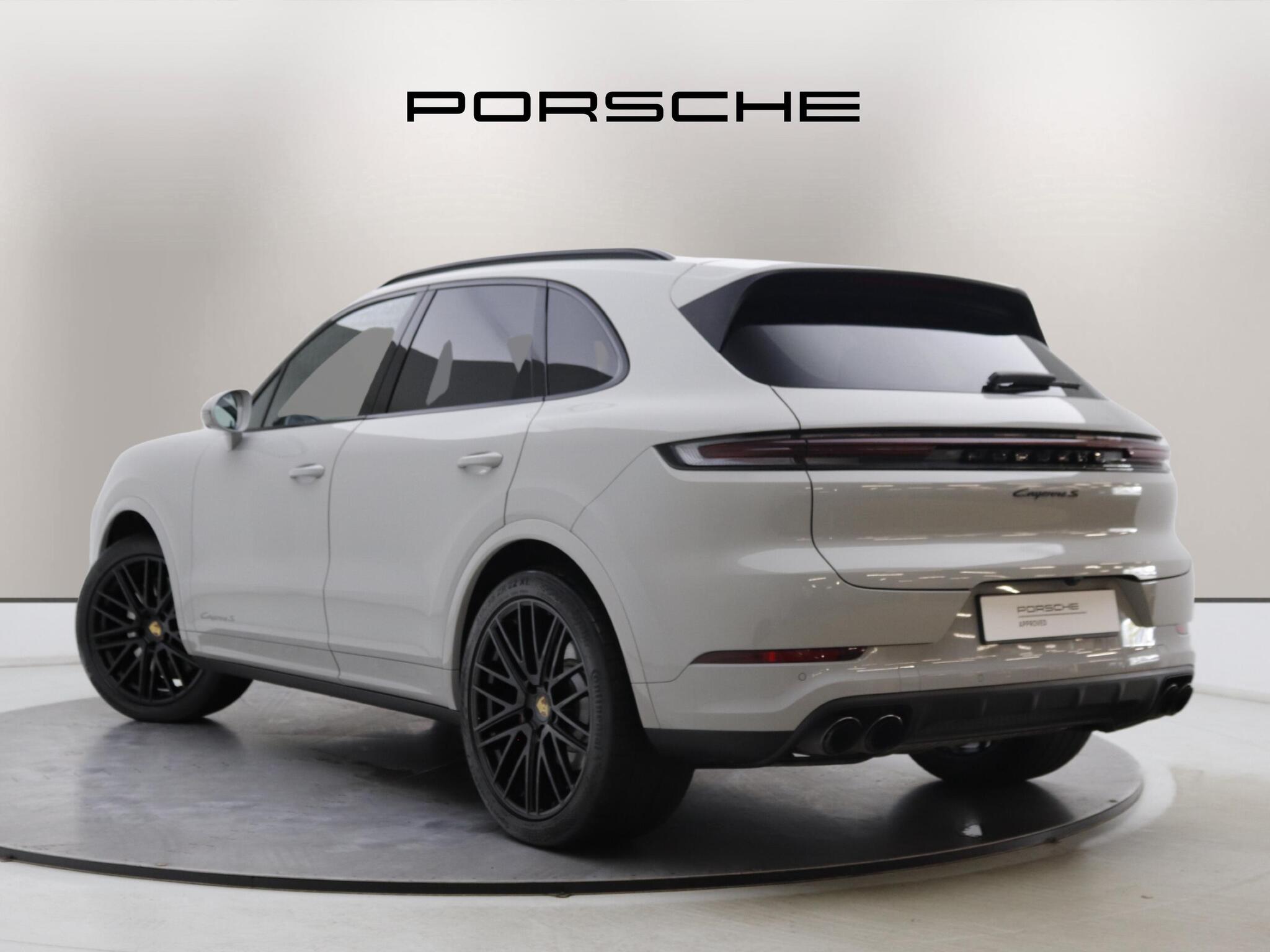 Porsche Cayenne view 2