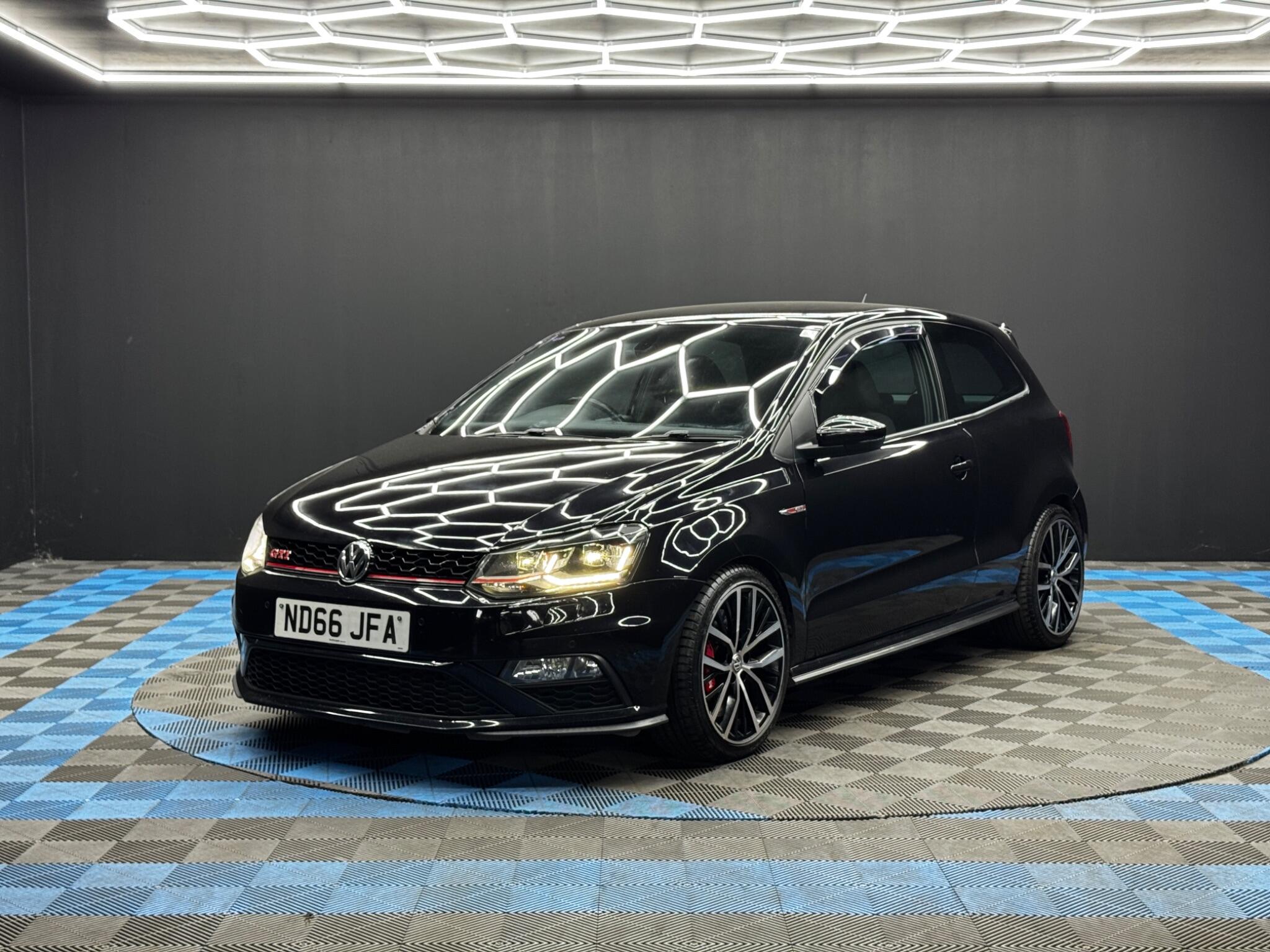 Volkswagen Polo view 3