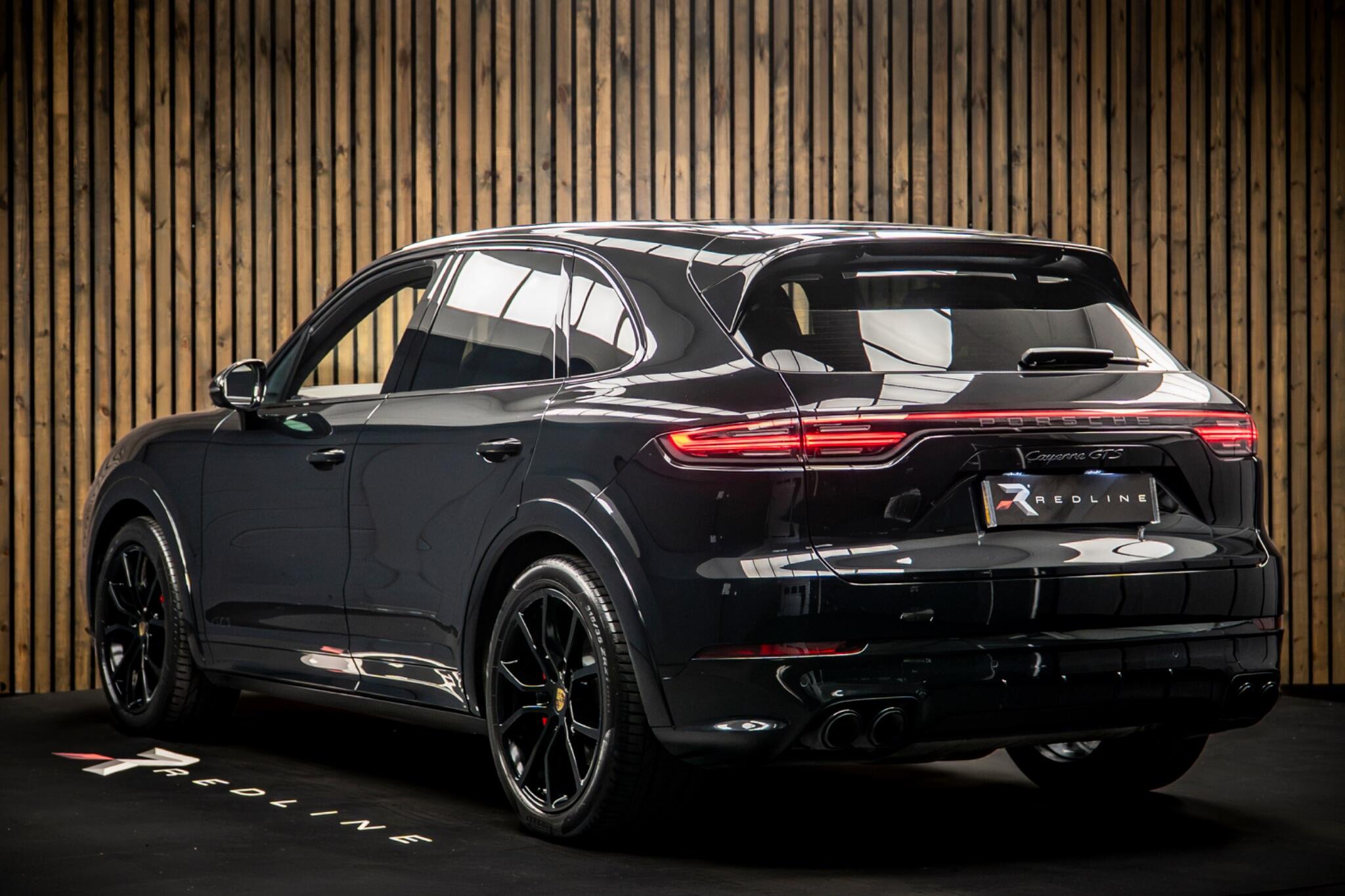 Porsche Cayenne view 3