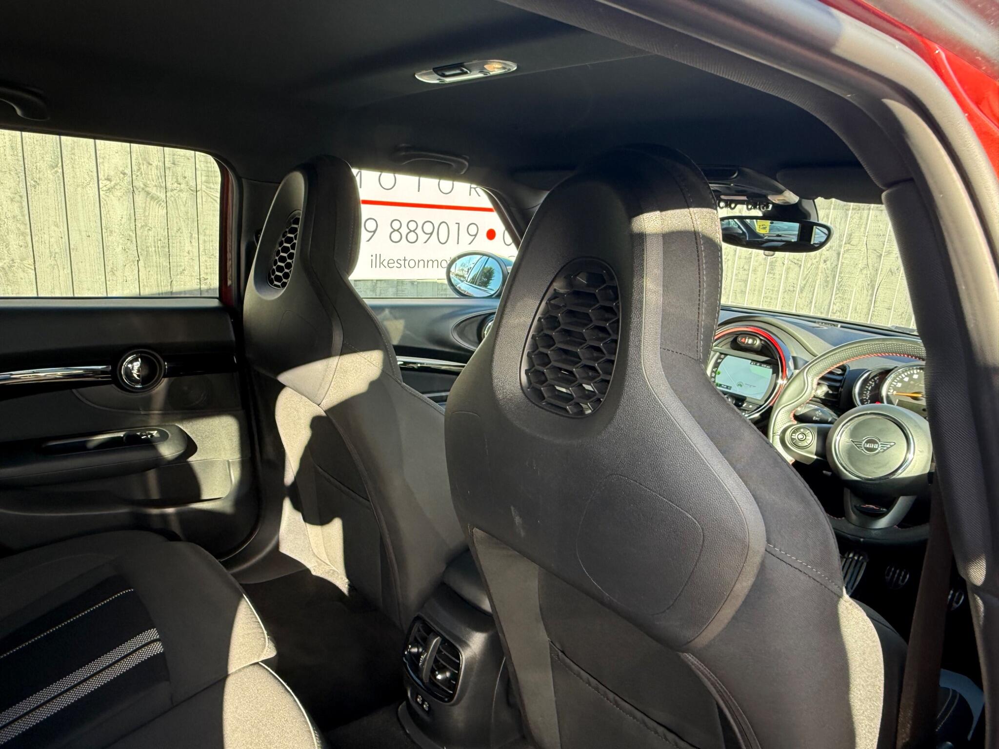 2020 MINI Clubman 1.5 Cooper Sport Euro 6 (s/s) 6dr • 32,400 miles image 22