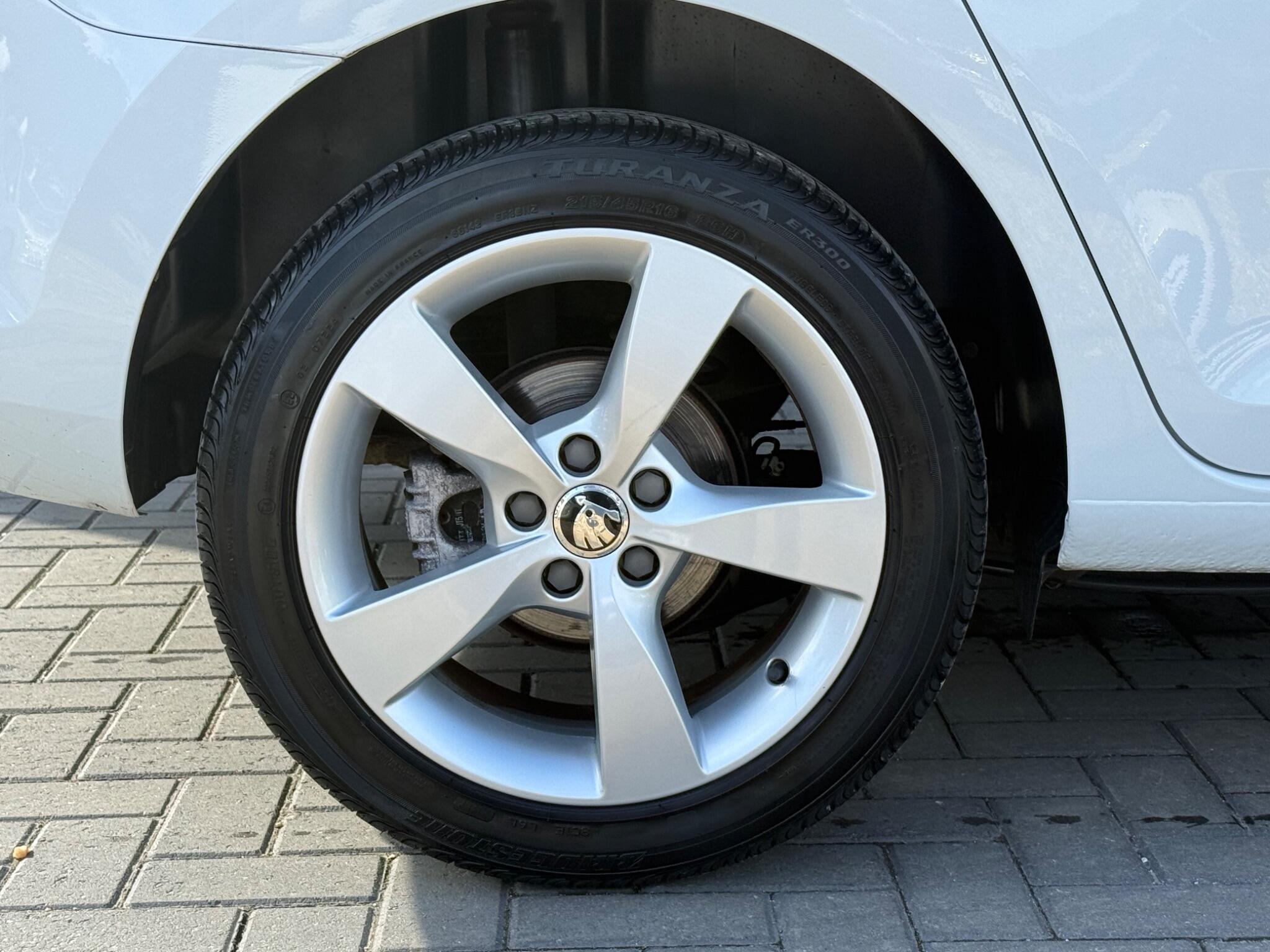 Skoda Rapid view 11