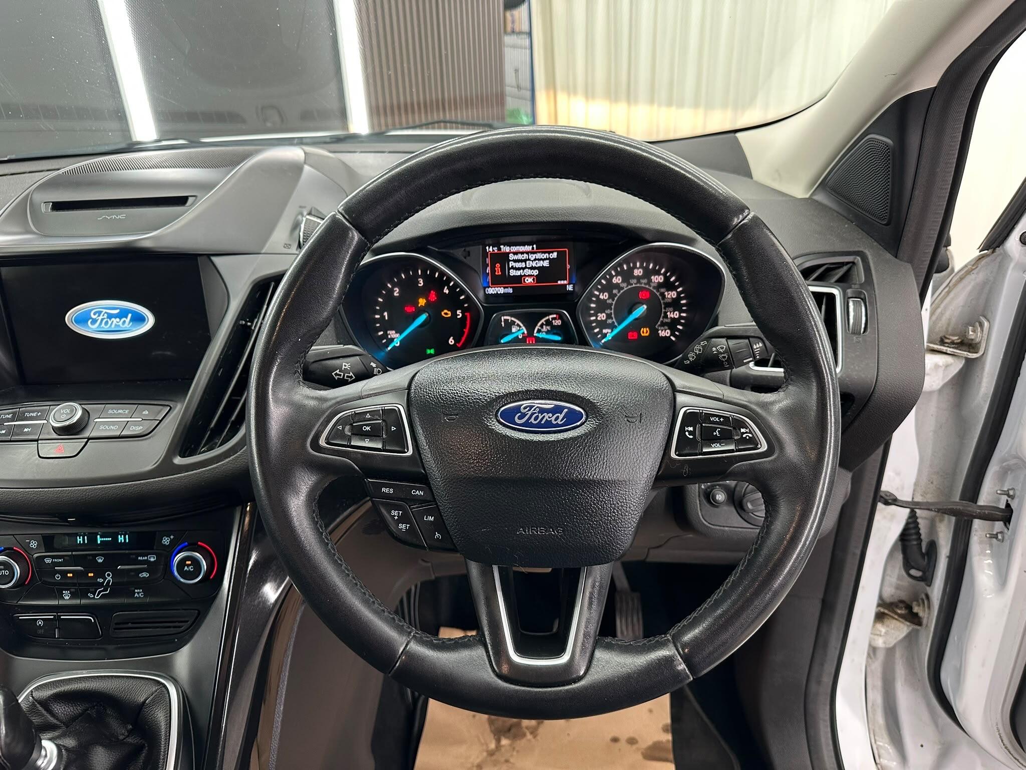 Ford Kuga view 31