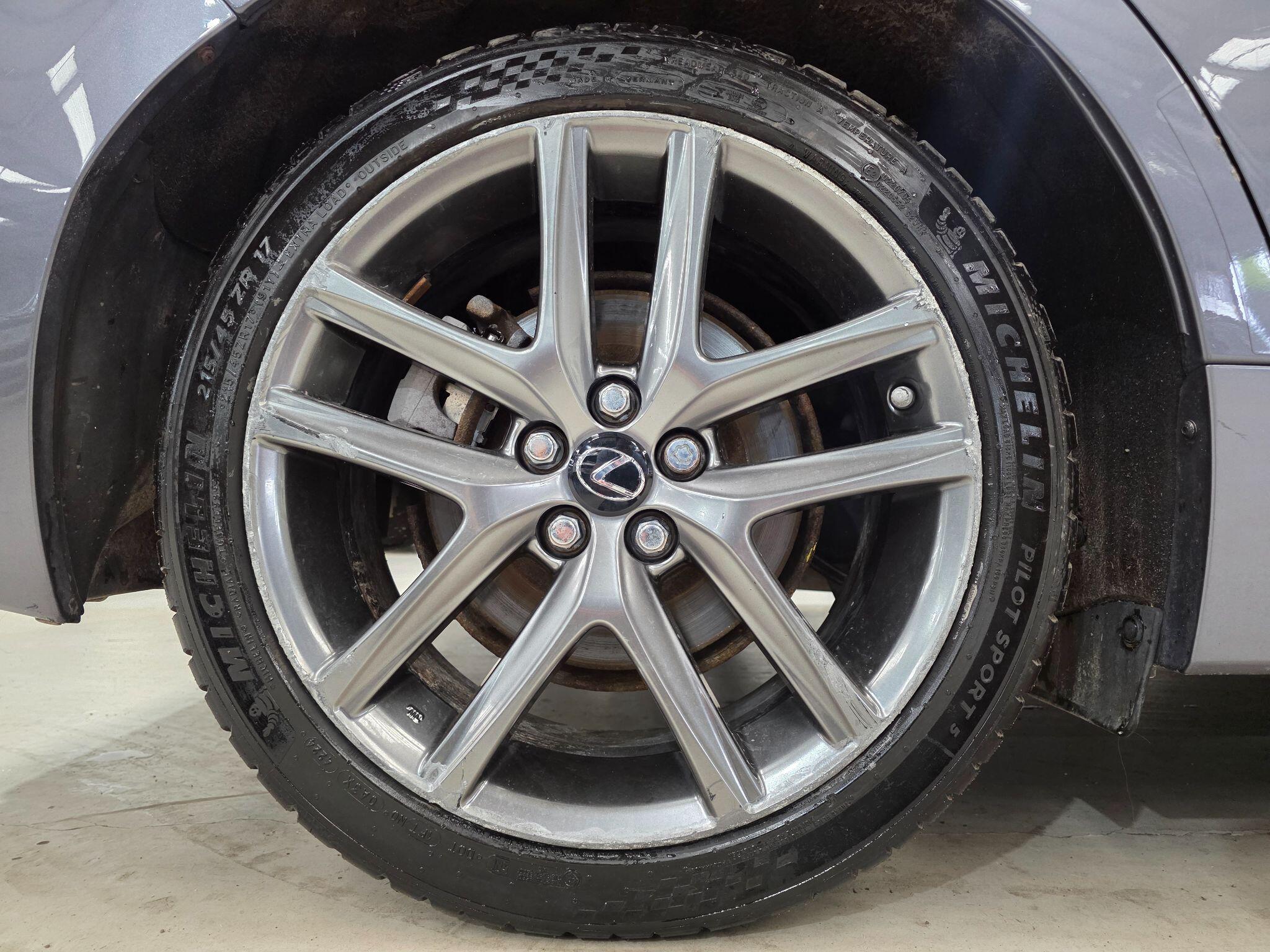 Lexus CT view 25
