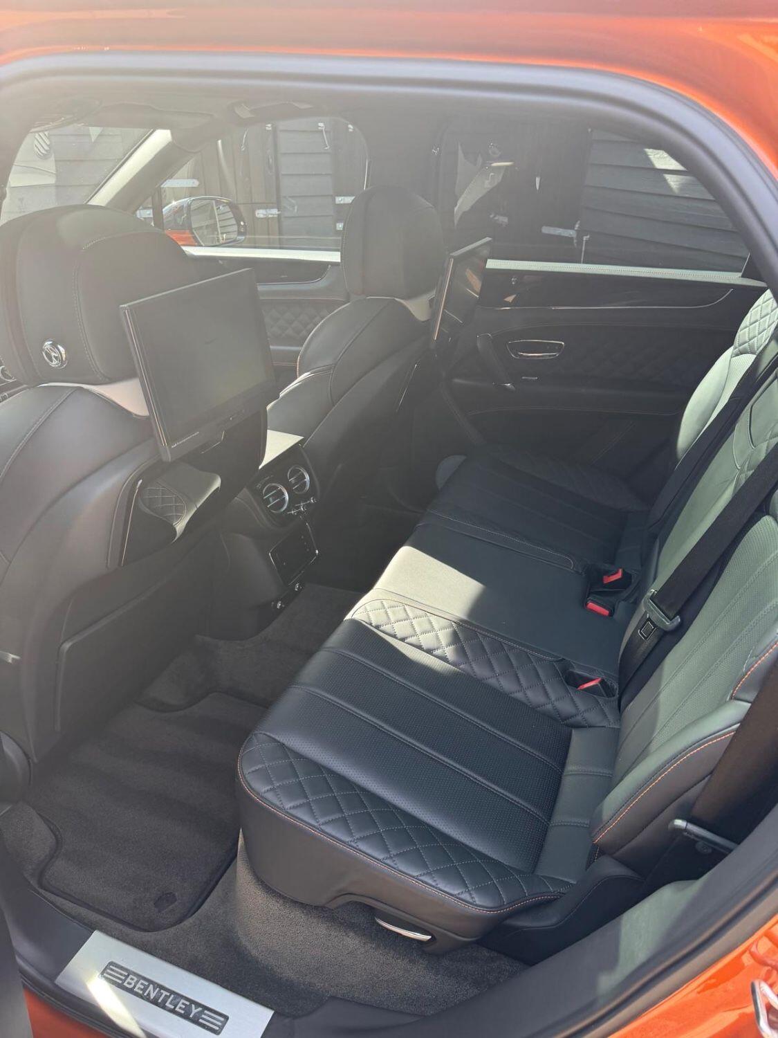 Bentley Bentayga view 11