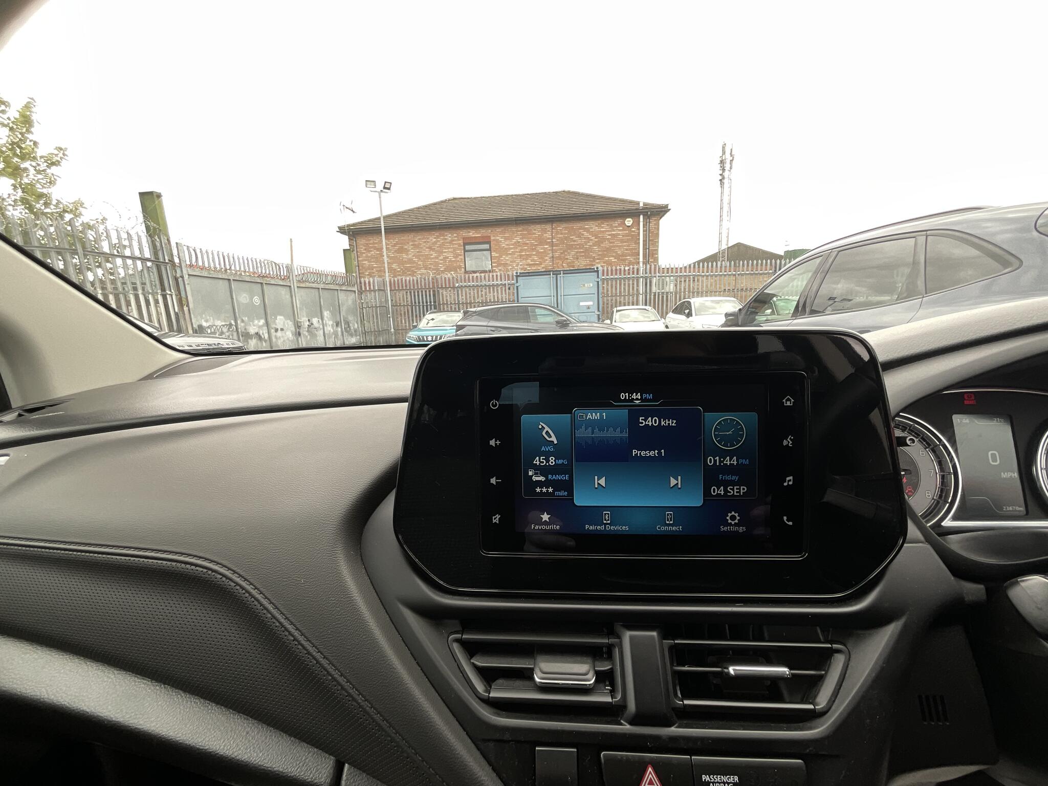 Suzuki S-Cross view 24