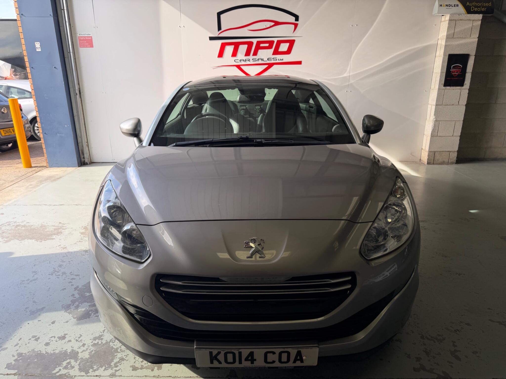 Peugeot RCZ view 3