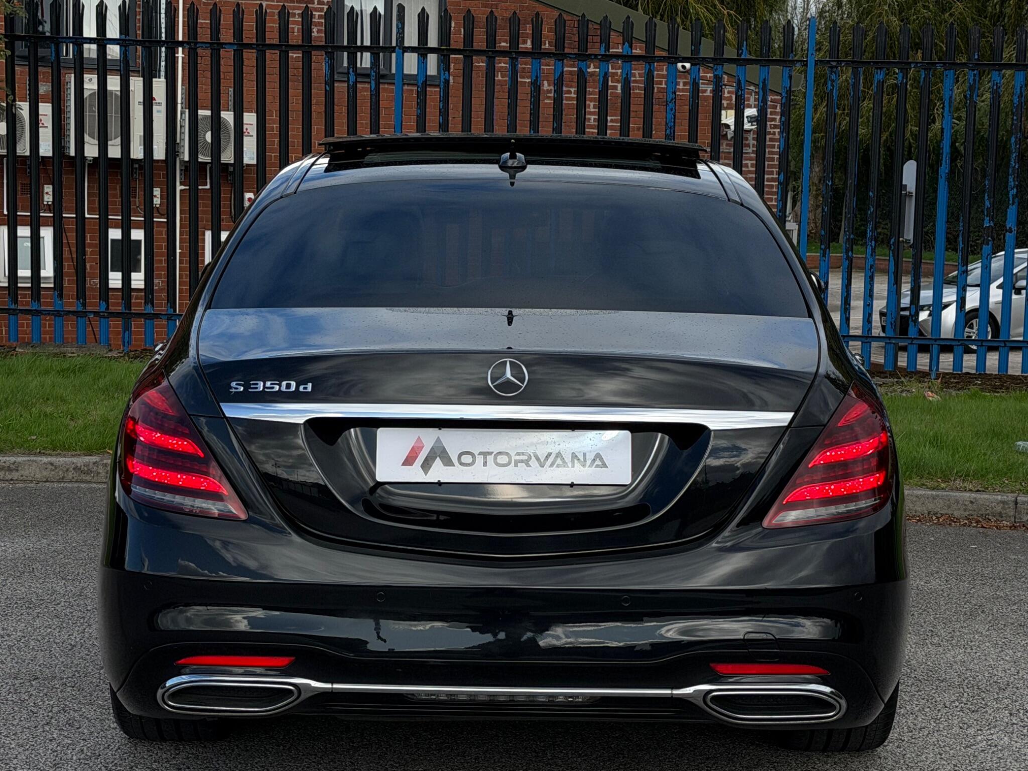 Mercedes-Benz S-Class view 17