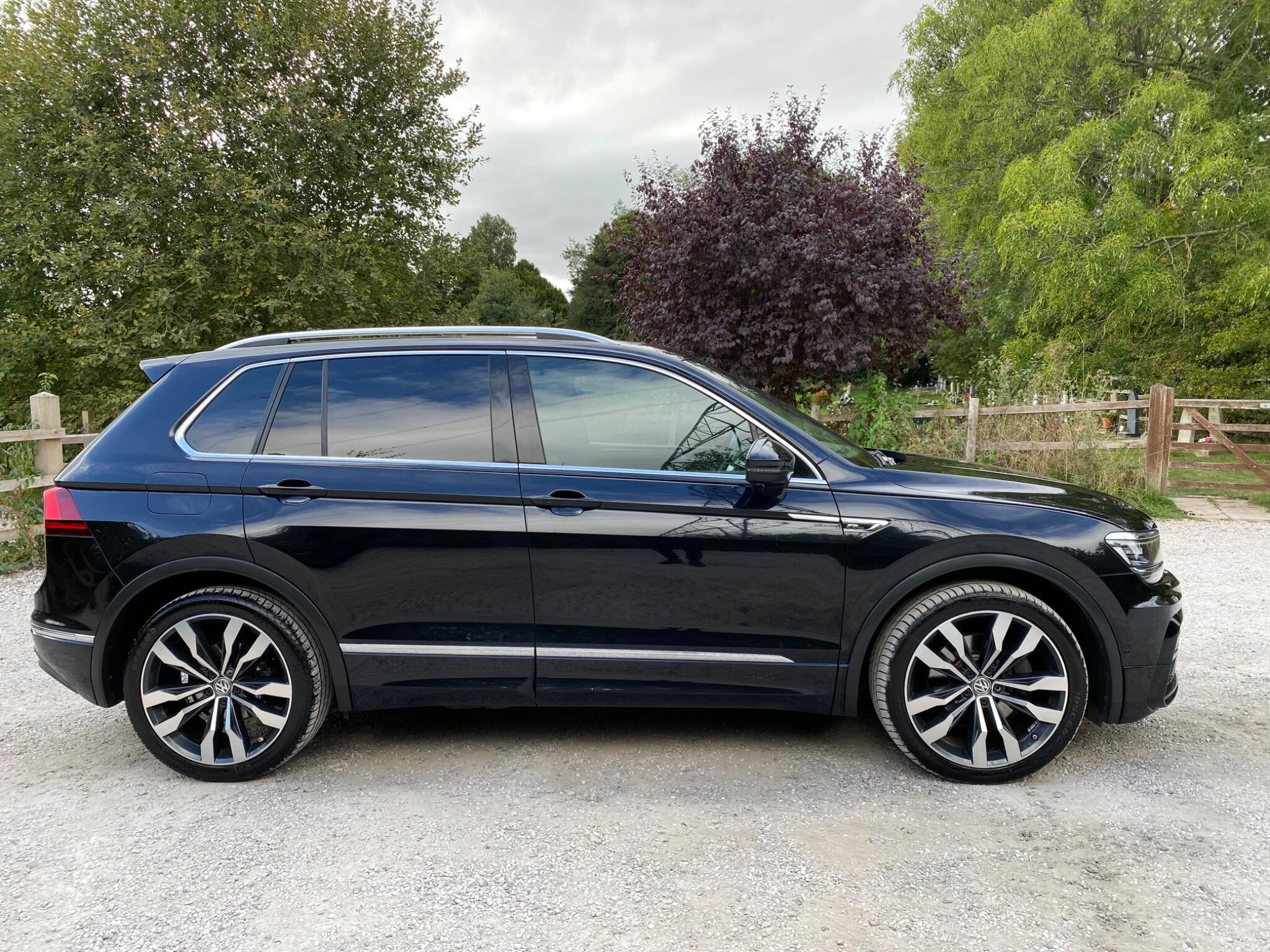 Volkswagen Tiguan view 8