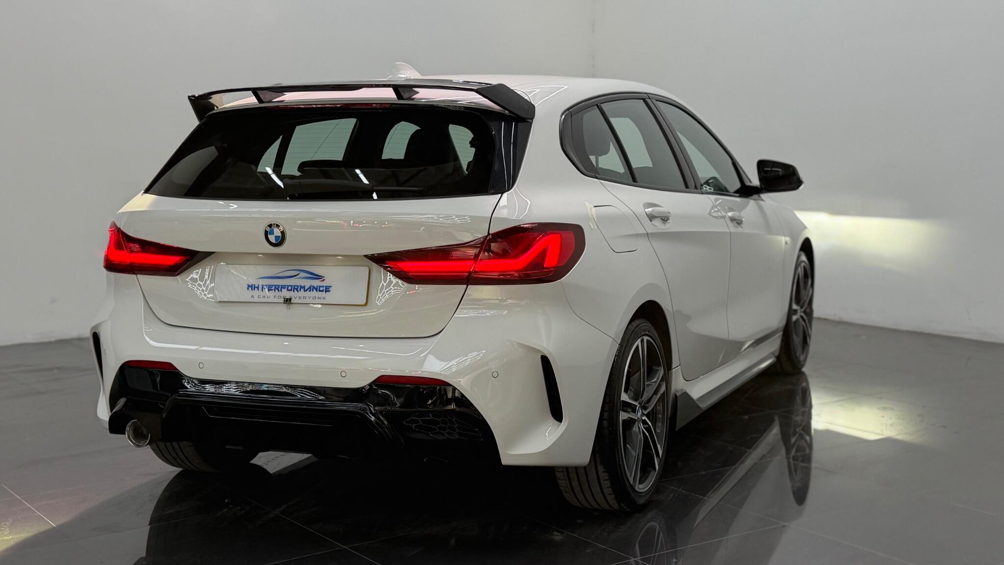 BMW 1 Series view 44
