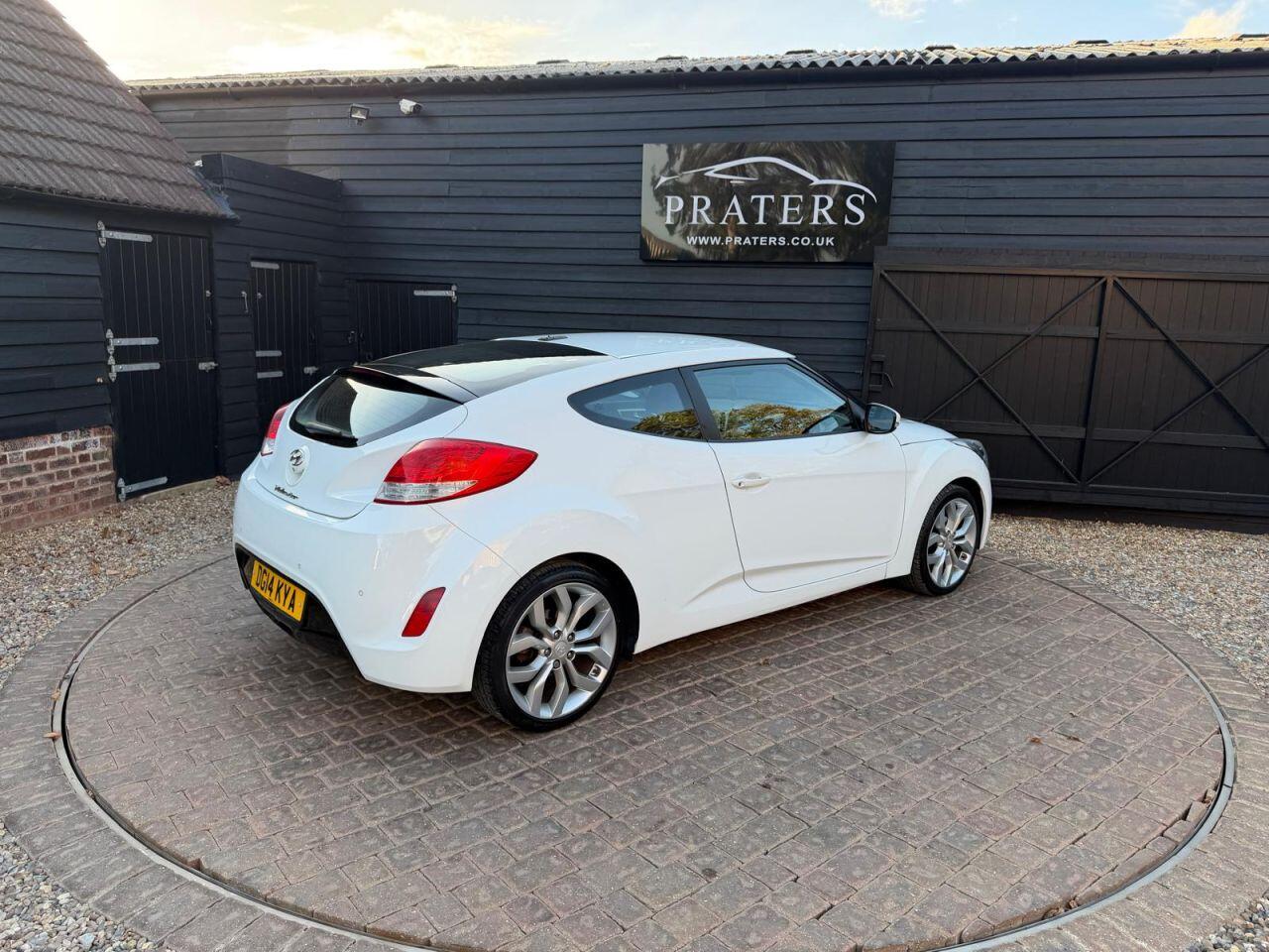 Hyundai Veloster view 7