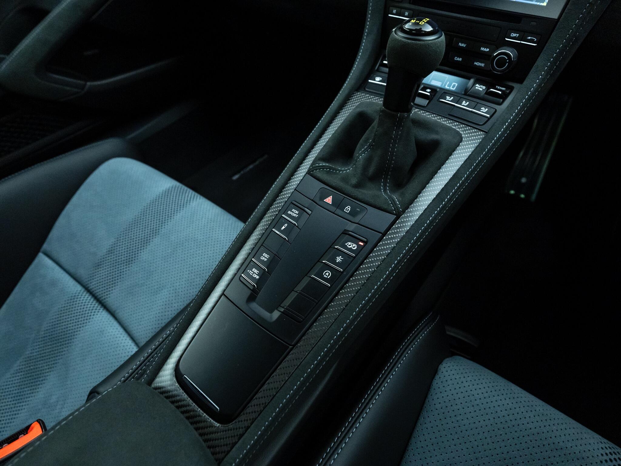 Porsche Cayman view 12