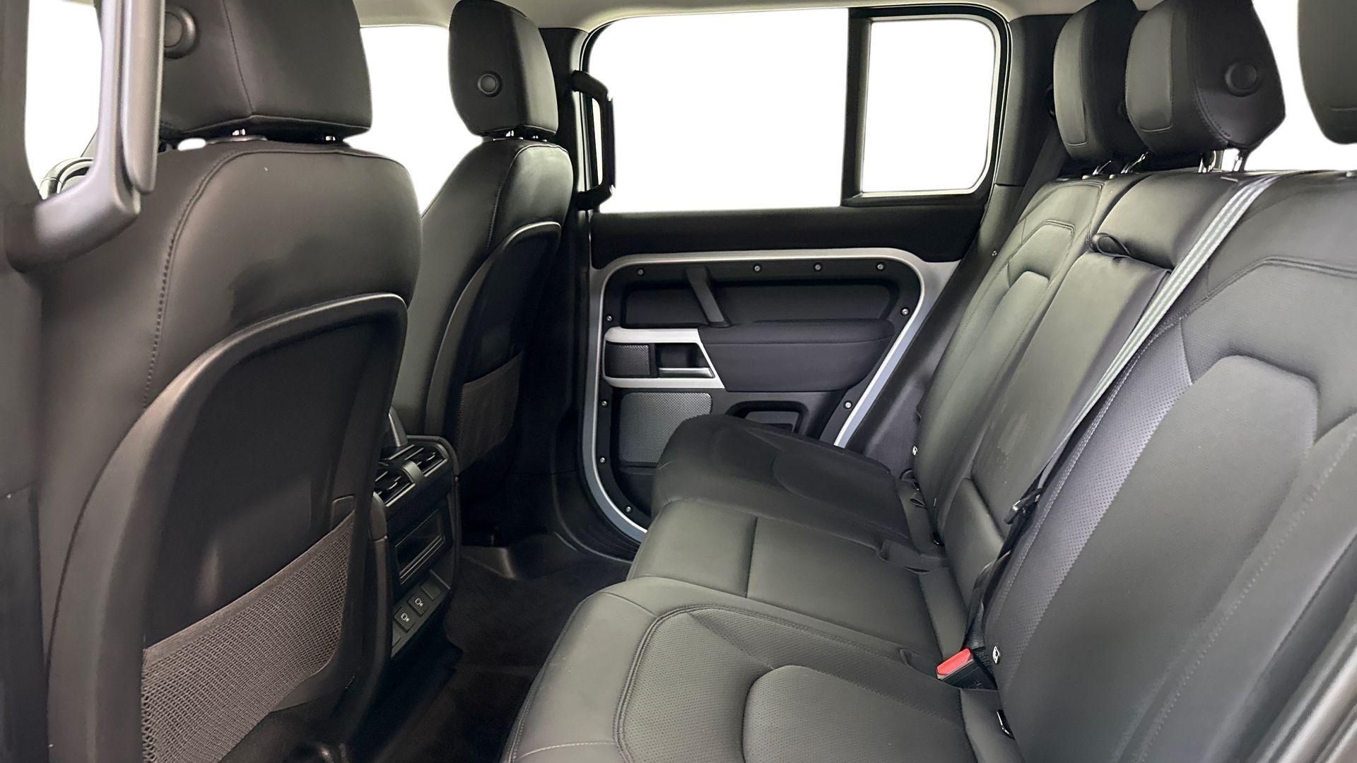 Land Rover Defender view 4