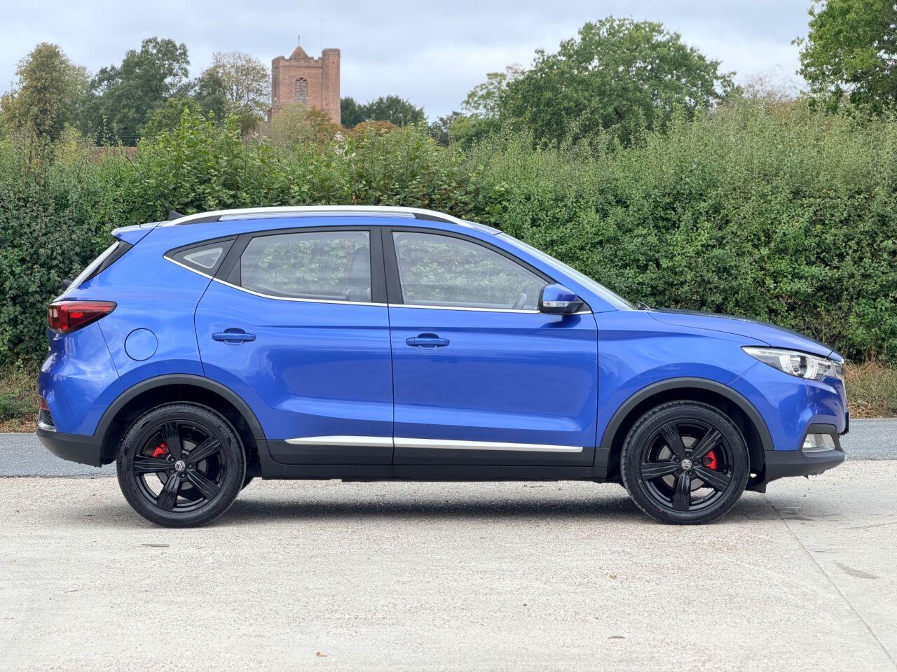 MG ZS view 7