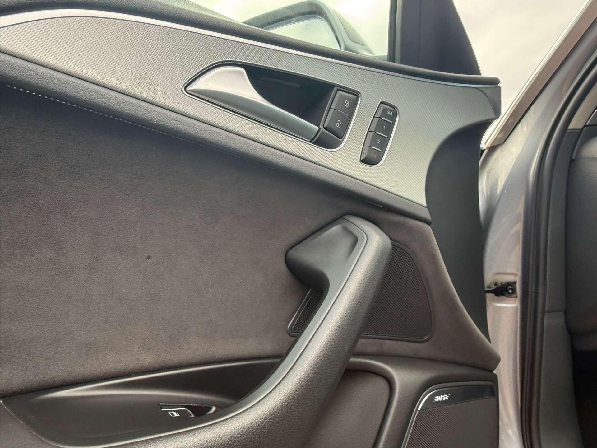 Audi A6 view 43