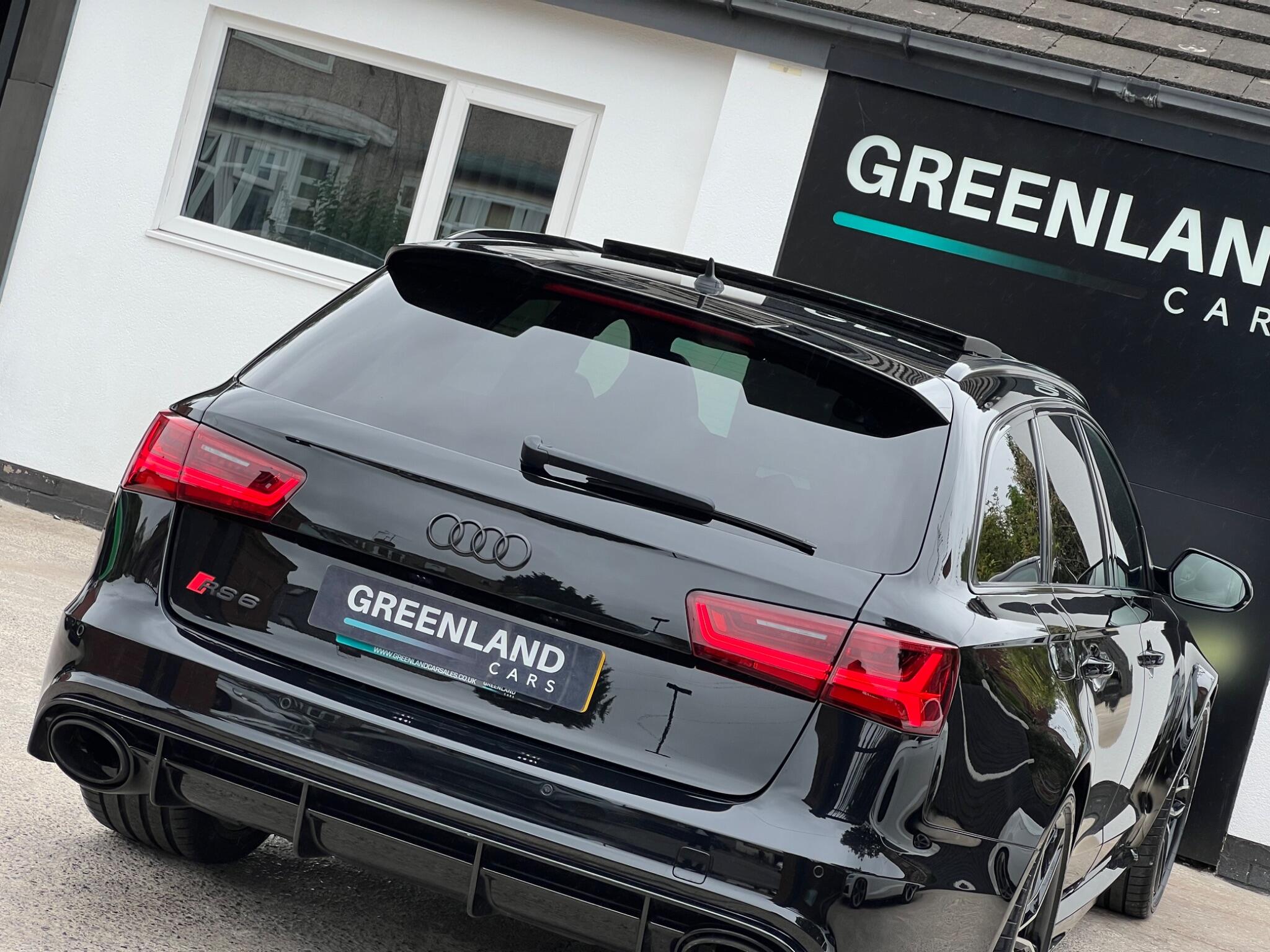 Audi RS6 view 18