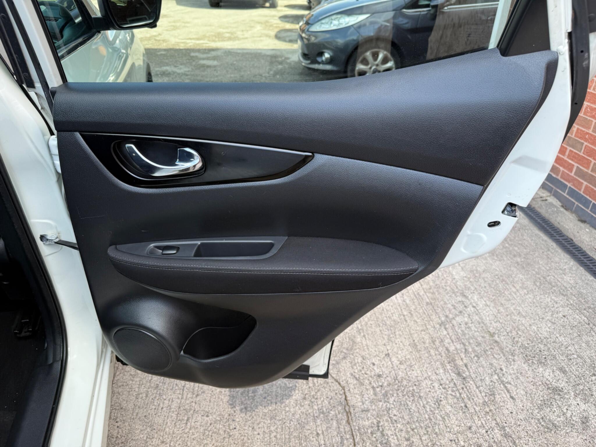 Nissan Qashqai view 28