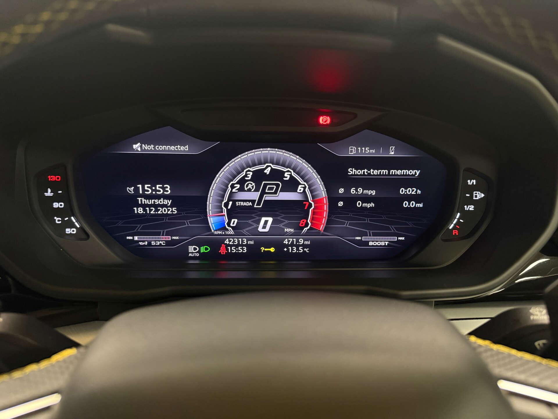 Lamborghini Urus view 23