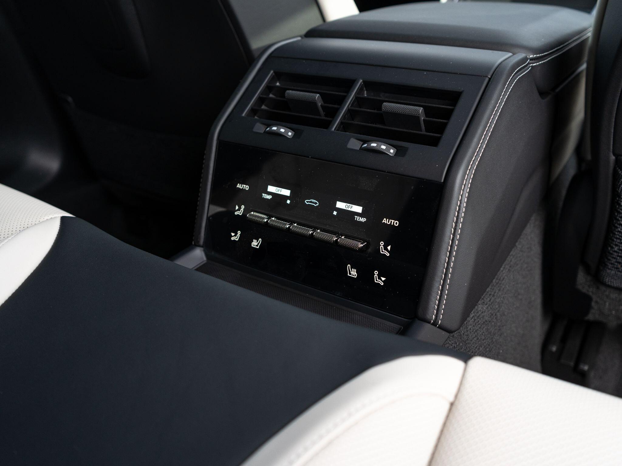 Porsche Panamera view 44