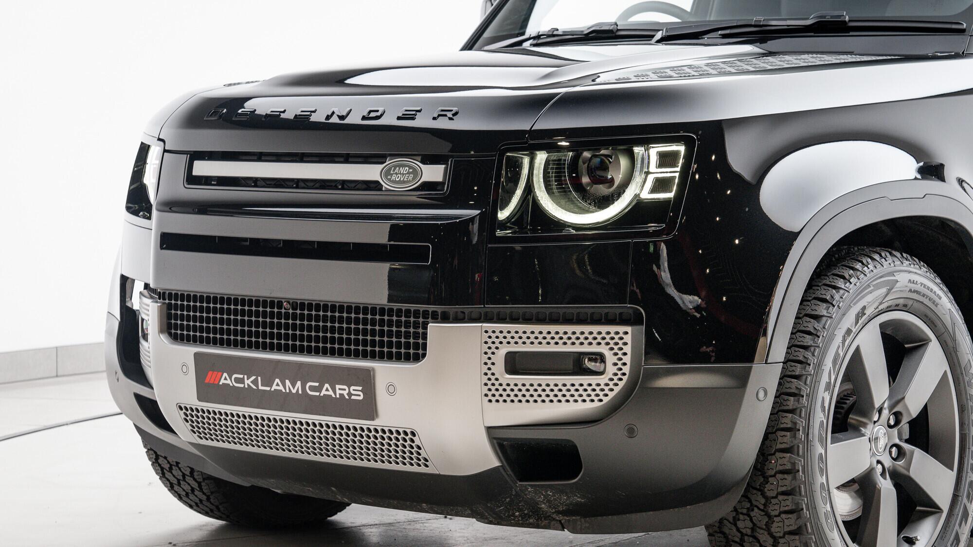 Land Rover Defender 90 view 30
