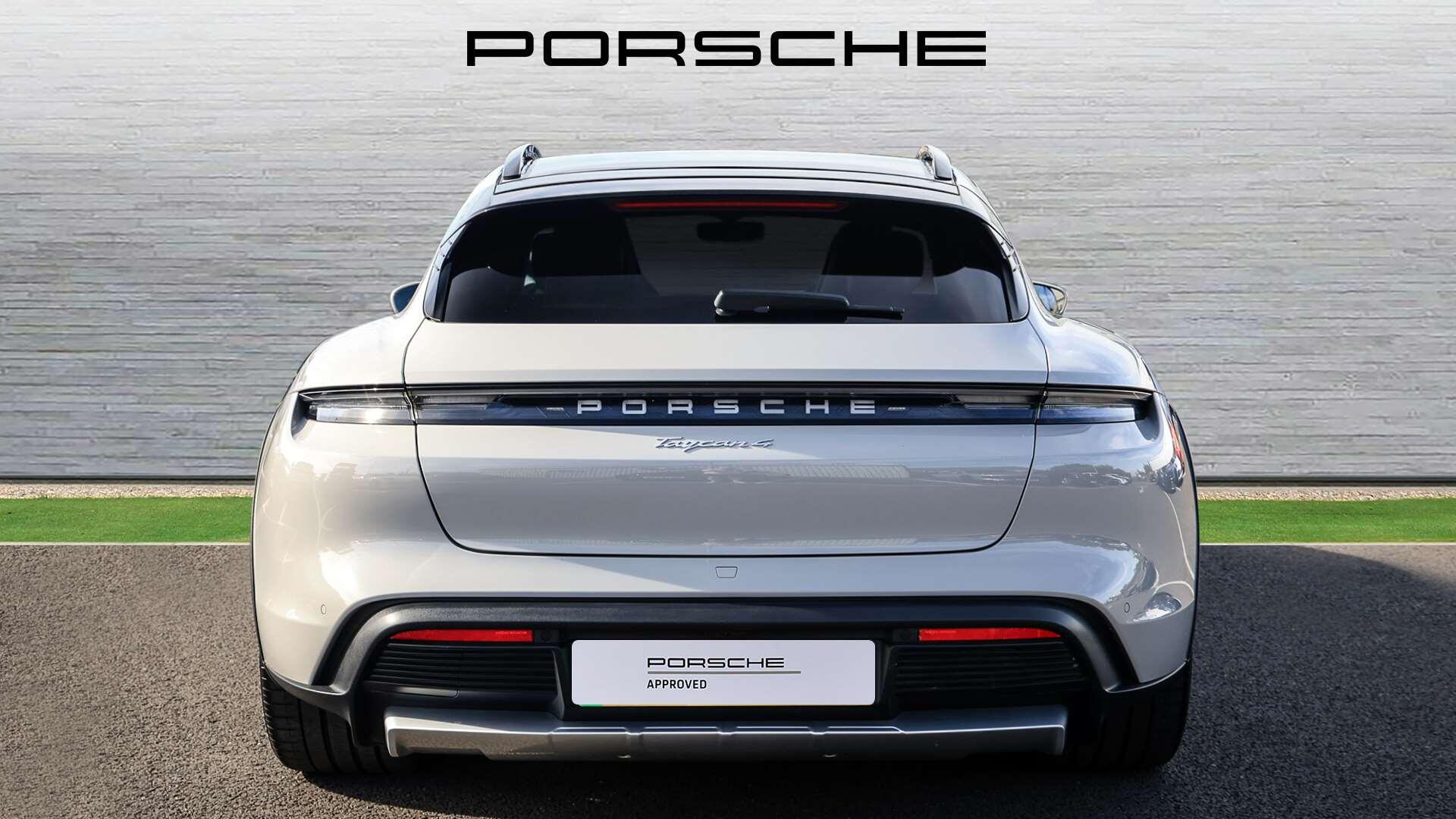 Porsche Taycan view 10