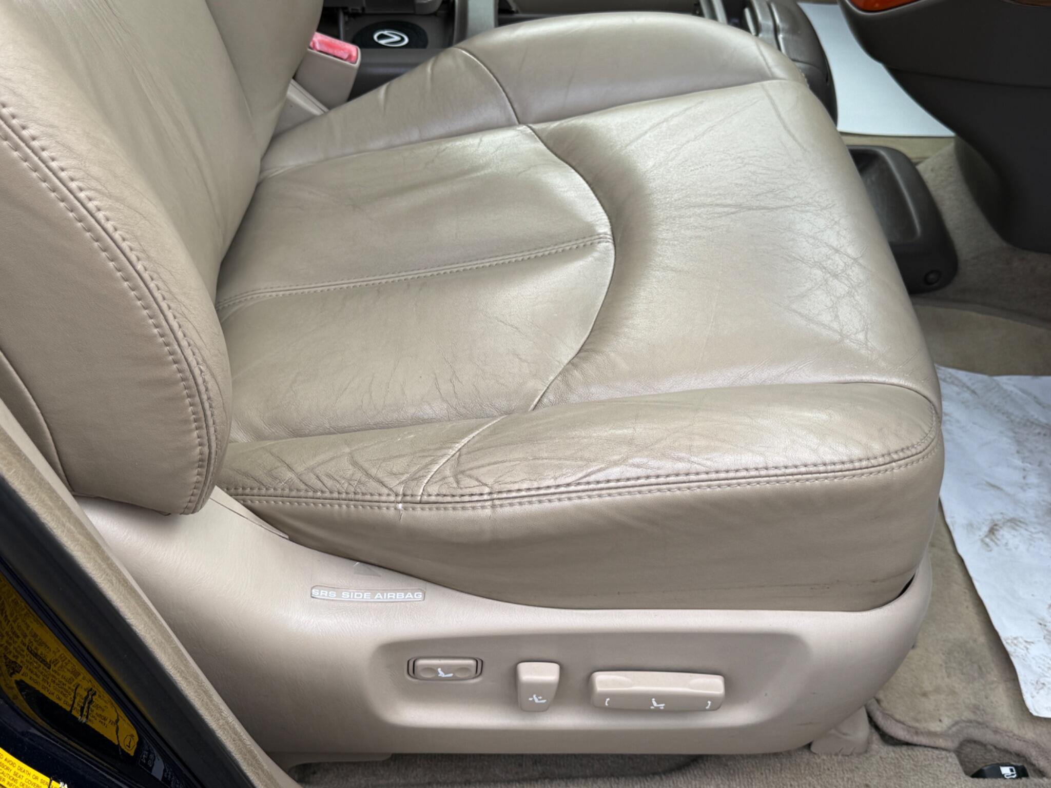 Lexus RX - Image 33
