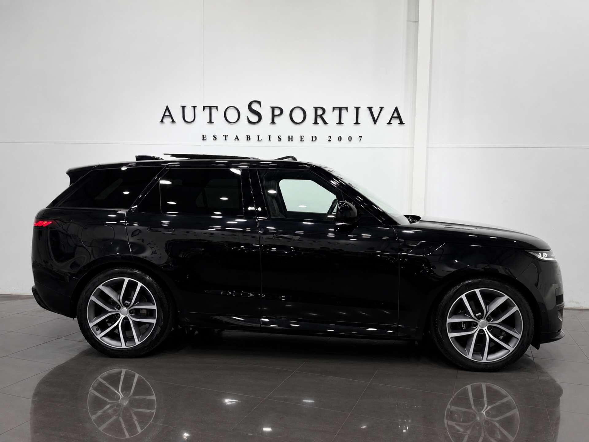 Land Rover Range Rover Sport view 2