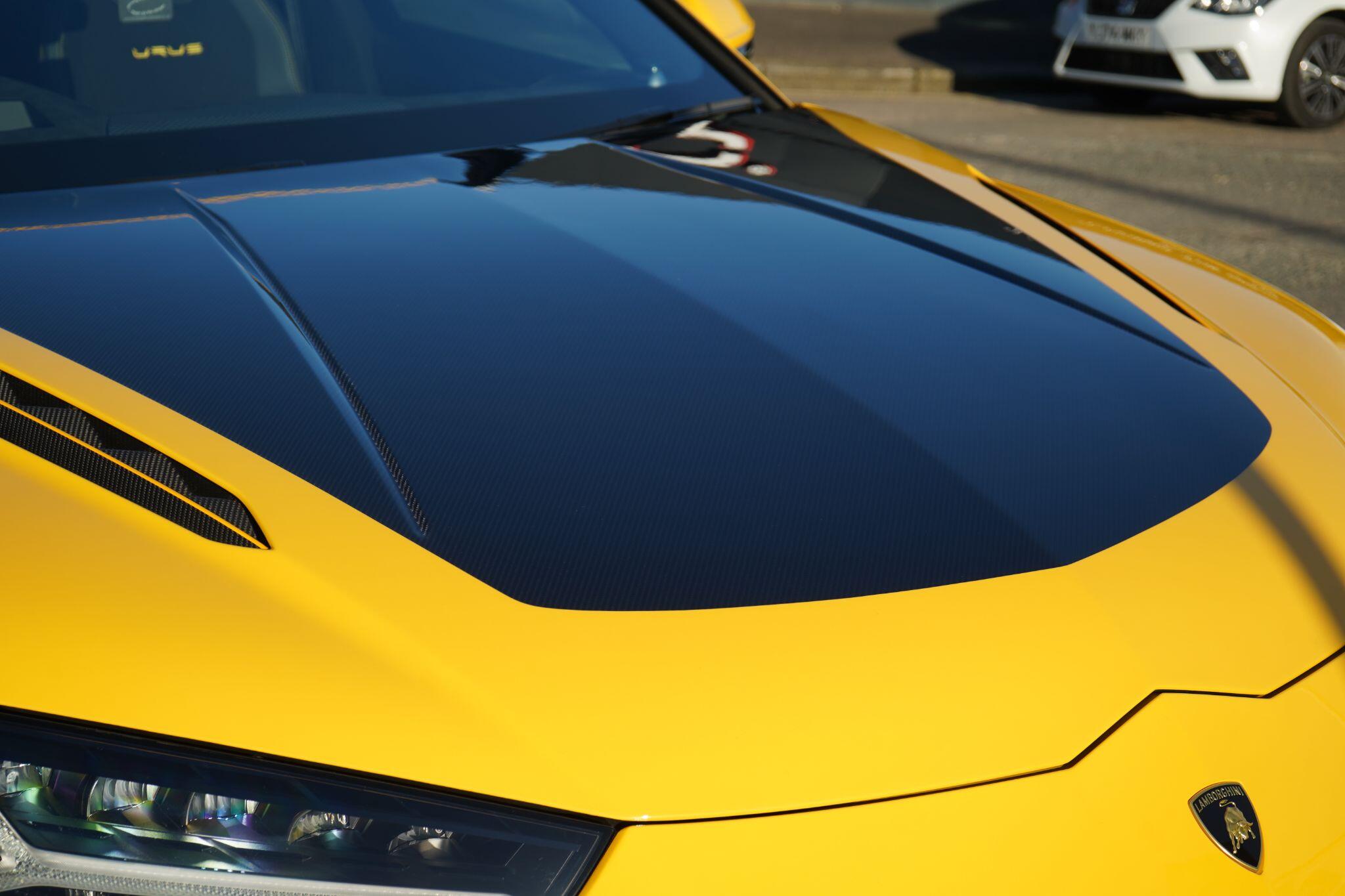 Lamborghini Urus view 31