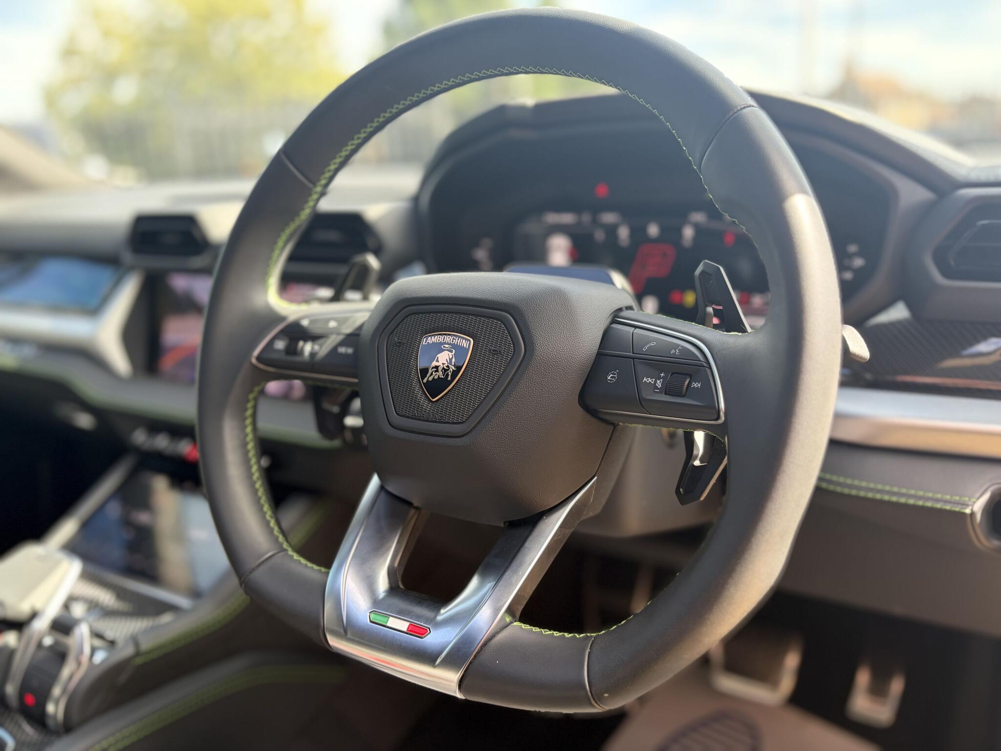 Lamborghini Urus view 22