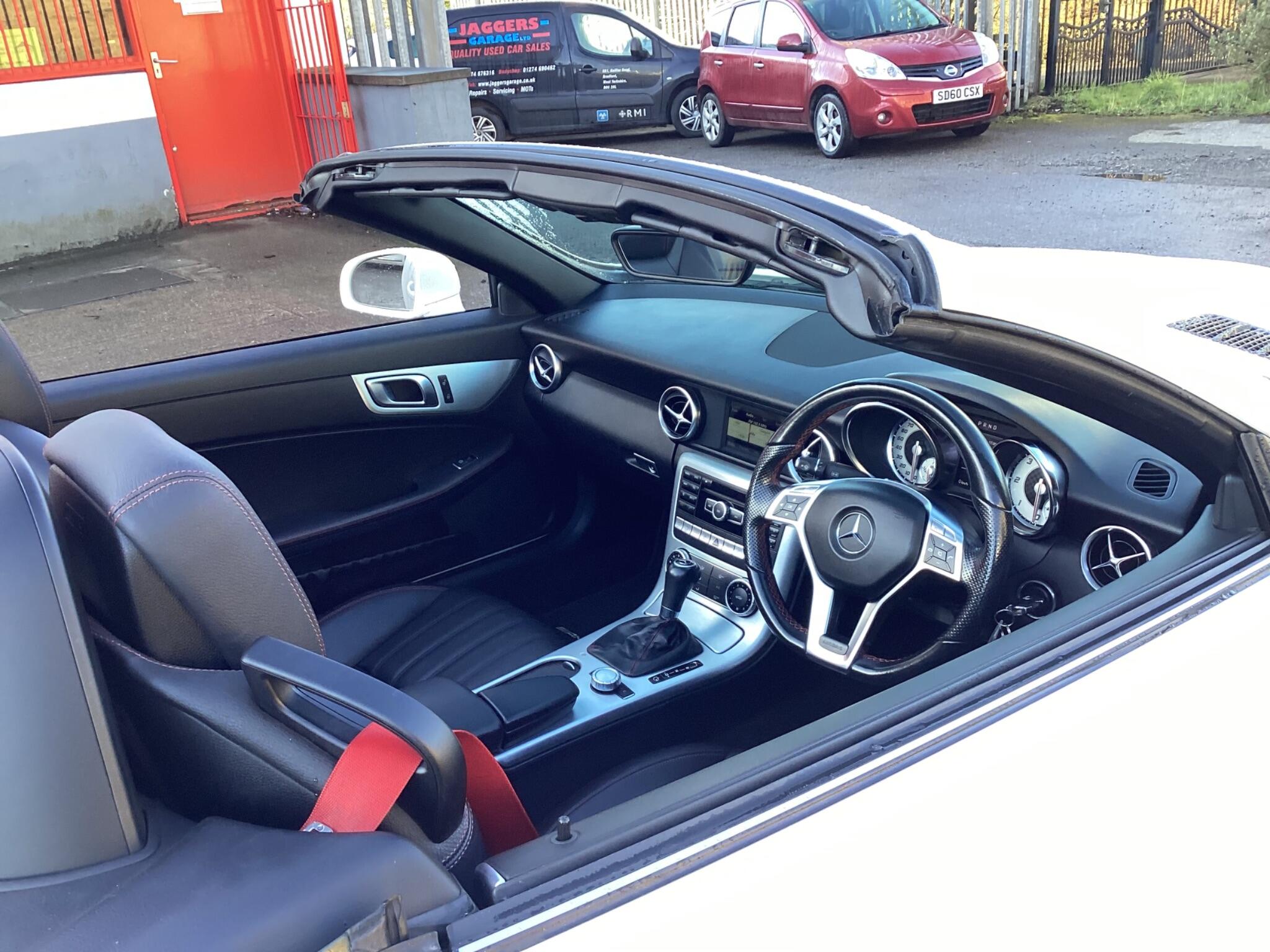 Mercedes-Benz SLK view 21