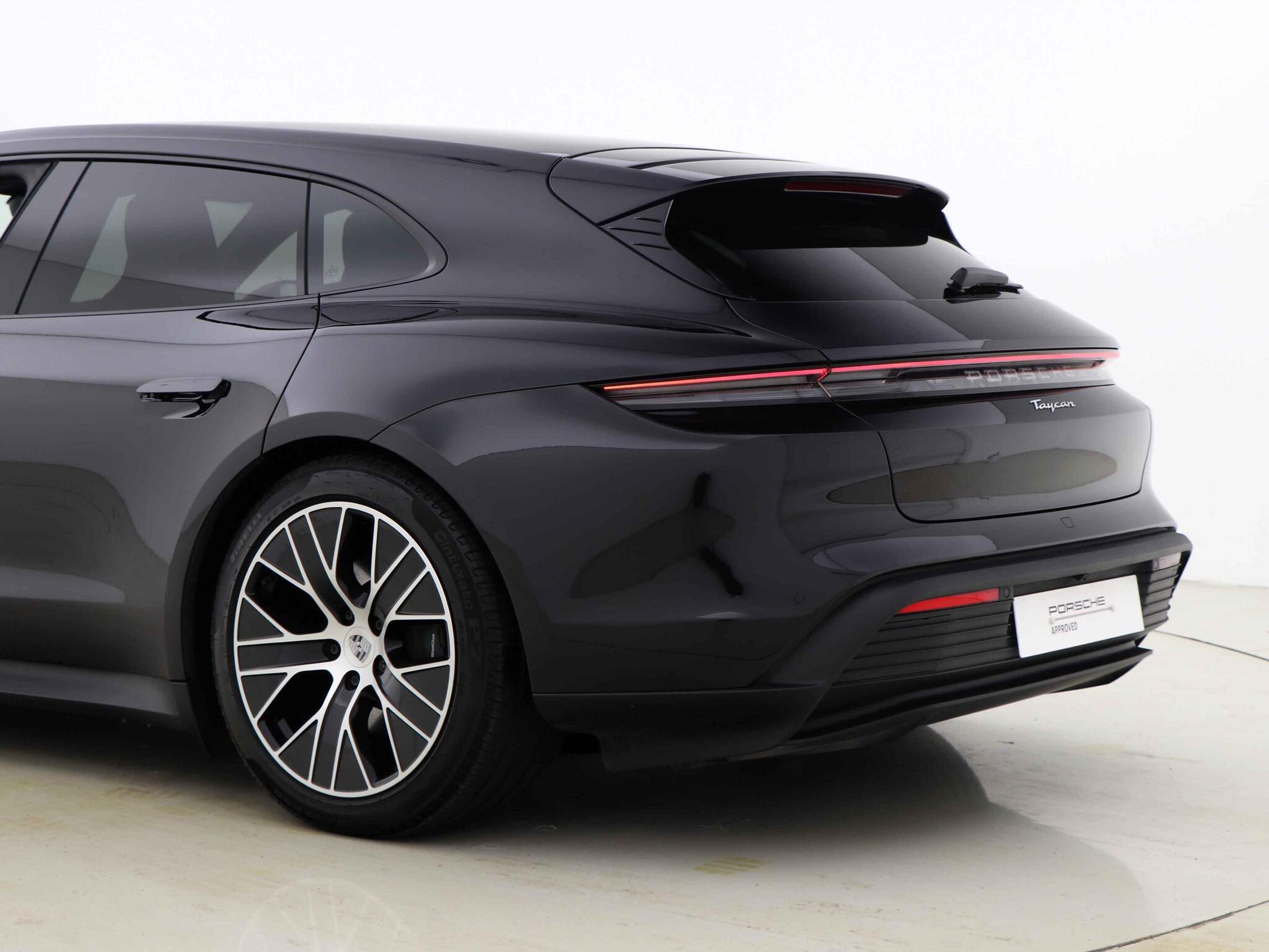 Porsche Taycan view 25