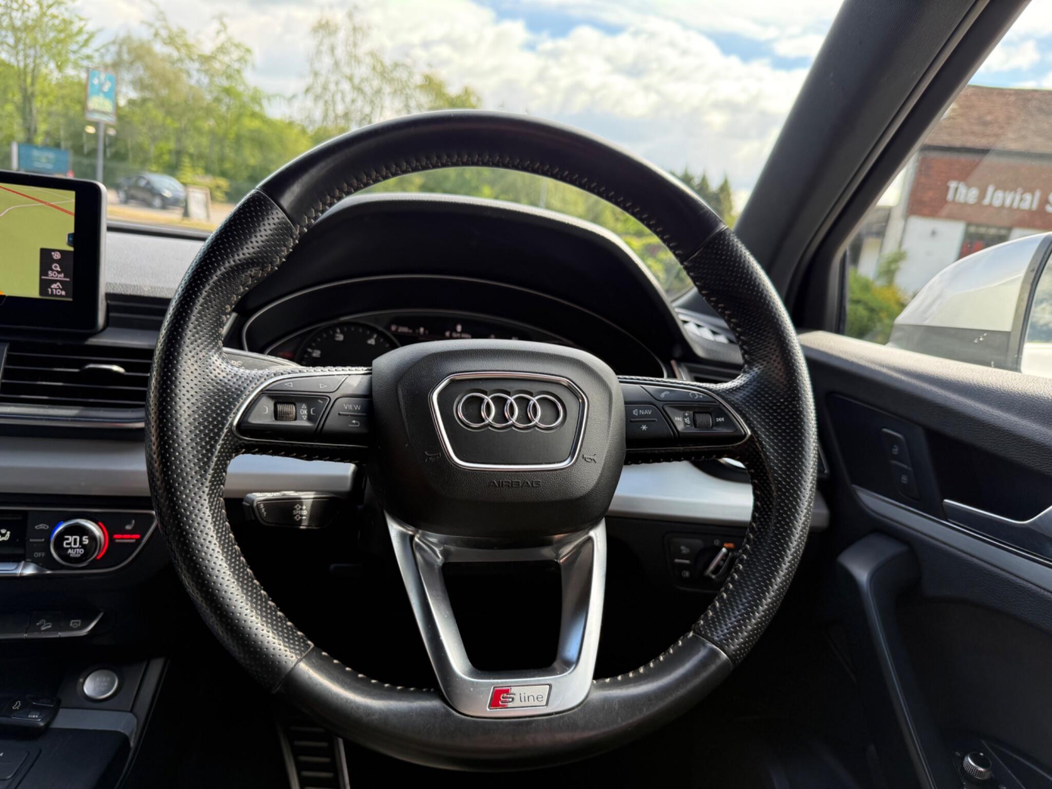 Audi Q5 view 54