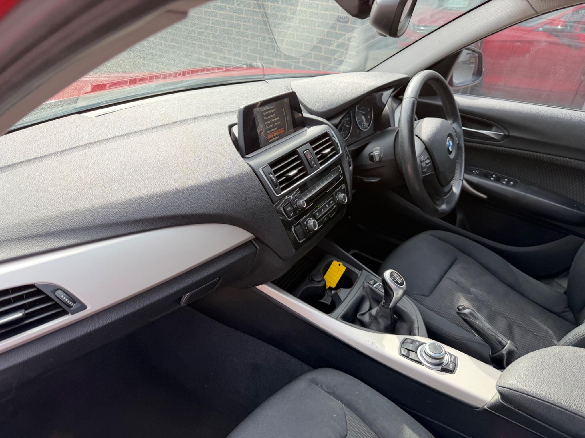 BMW 1 Series view 18